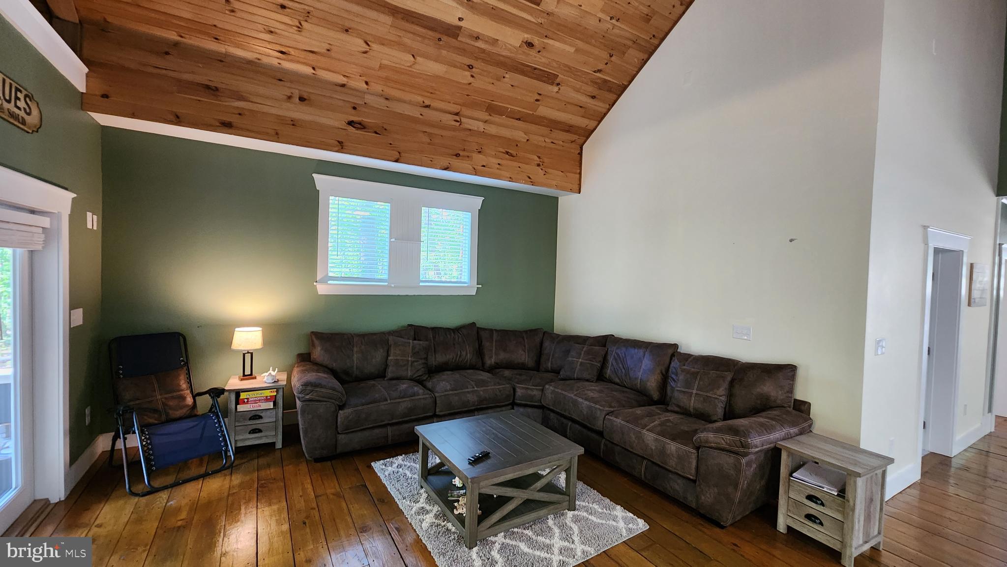 WARDEN LAKE - Residential