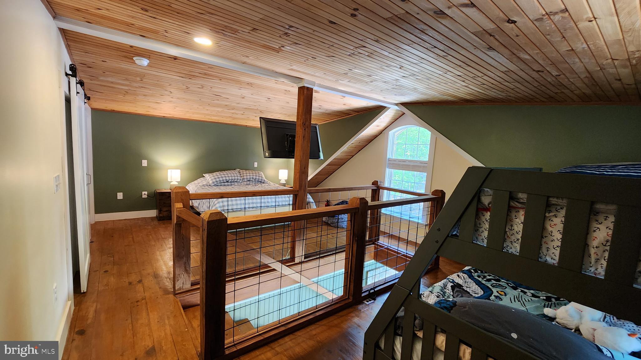 WARDEN LAKE - Residential