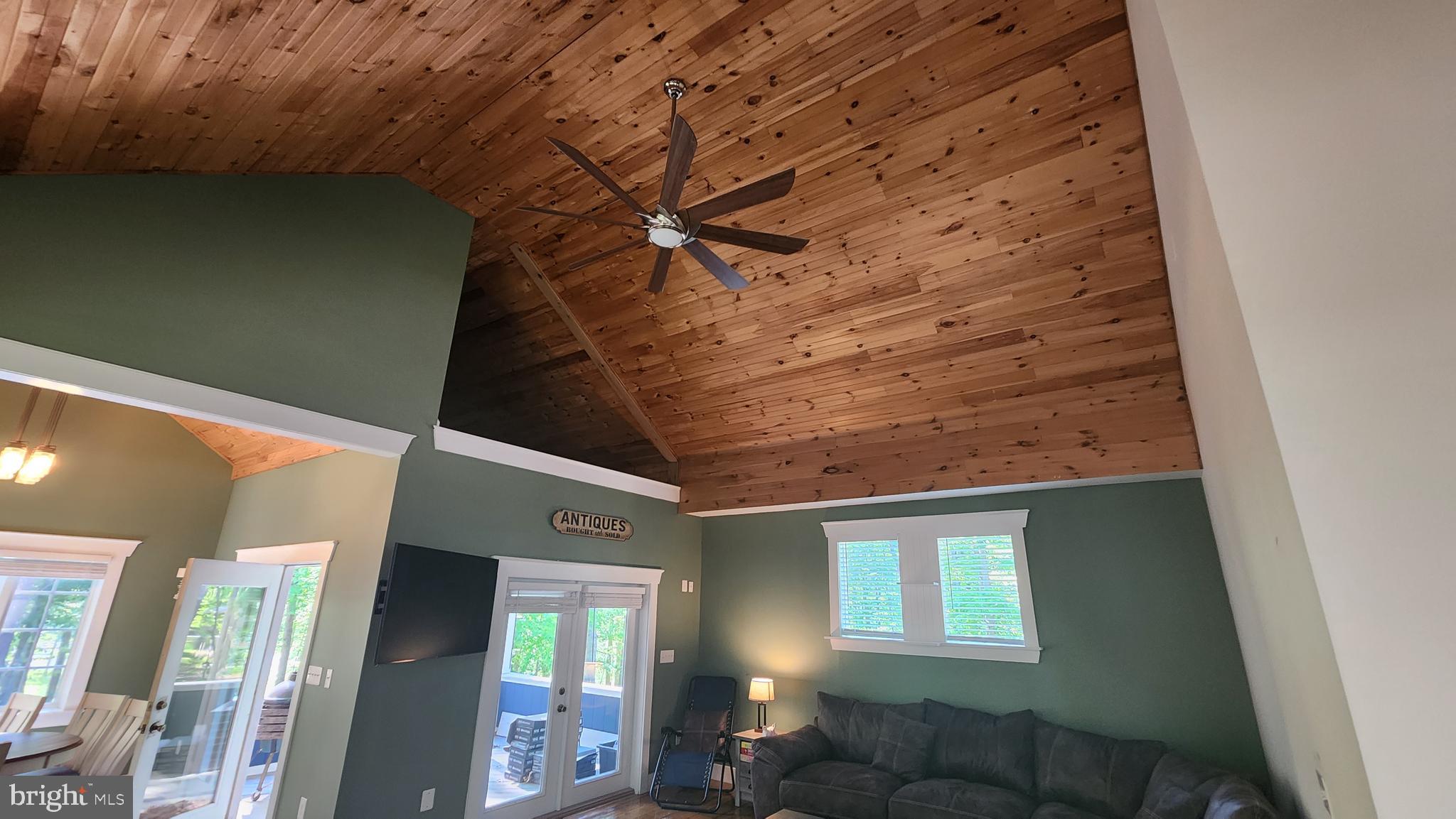 WARDEN LAKE - Residential