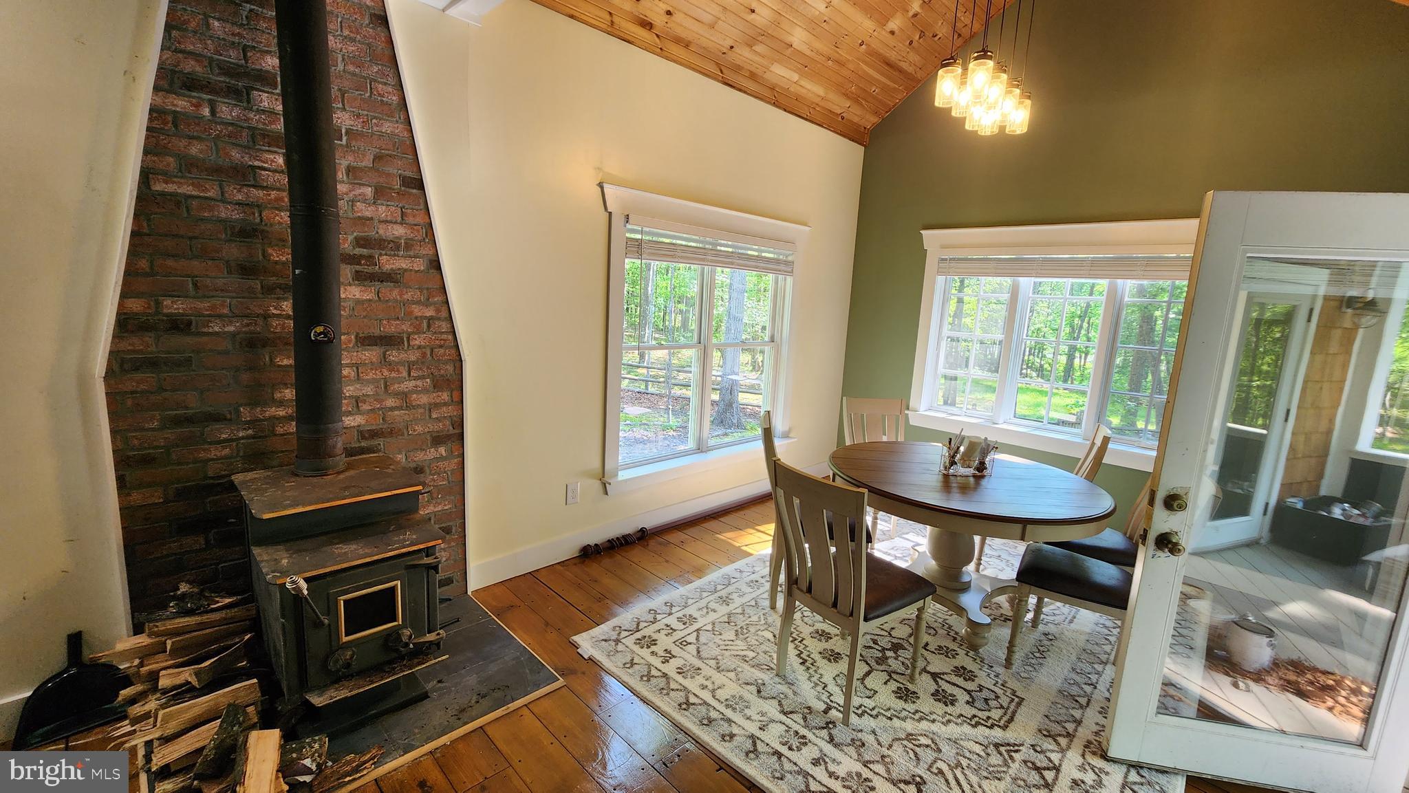 WARDEN LAKE - Residential