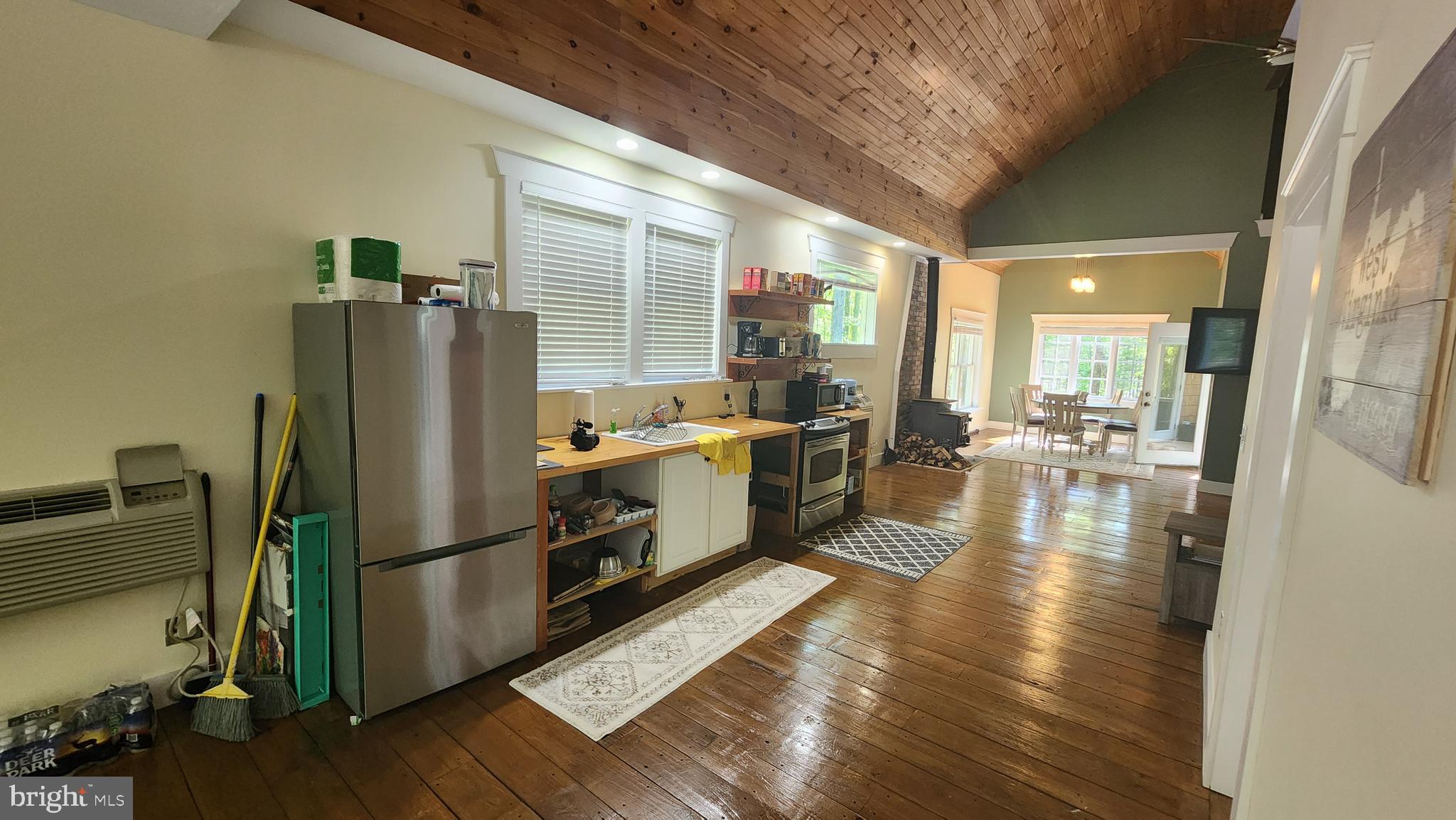 WARDEN LAKE - Residential