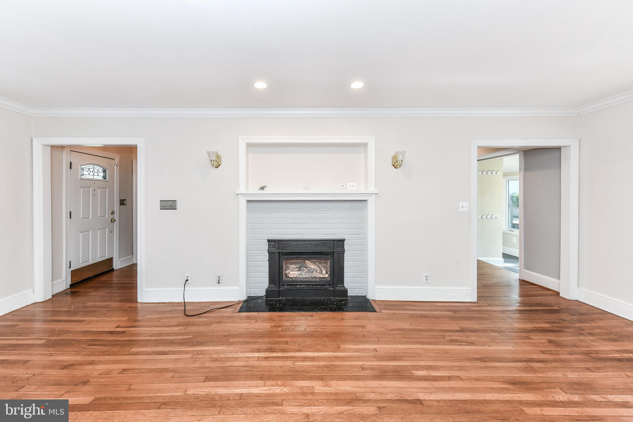 MEMORIAL HEIGHTS - Residential Lease