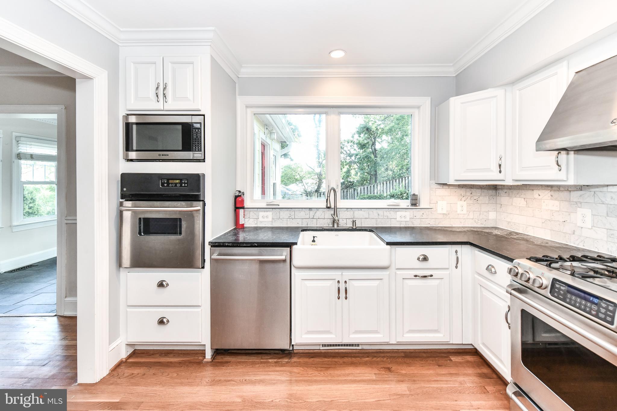 MEMORIAL HEIGHTS - Residential Lease