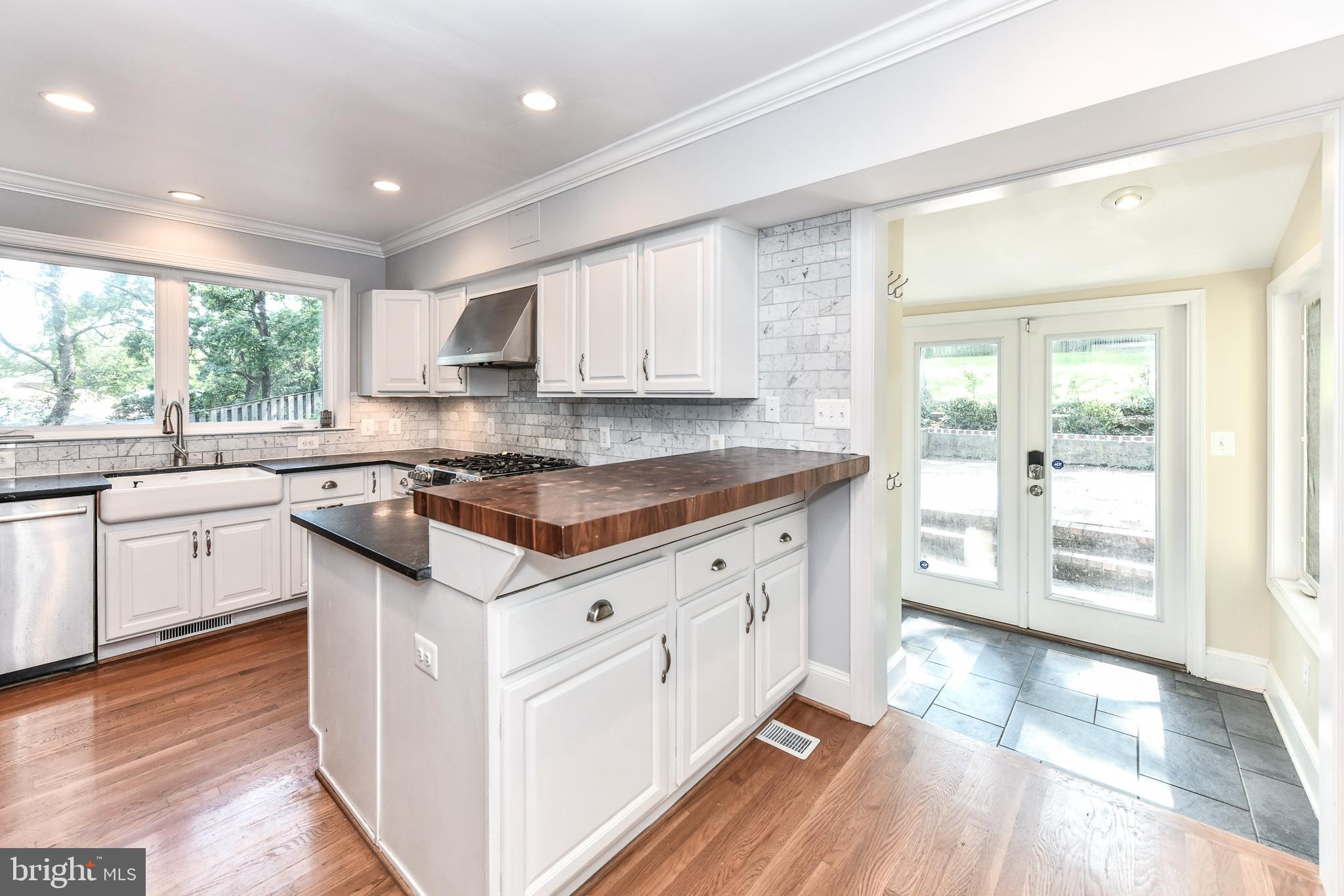 MEMORIAL HEIGHTS - Residential Lease