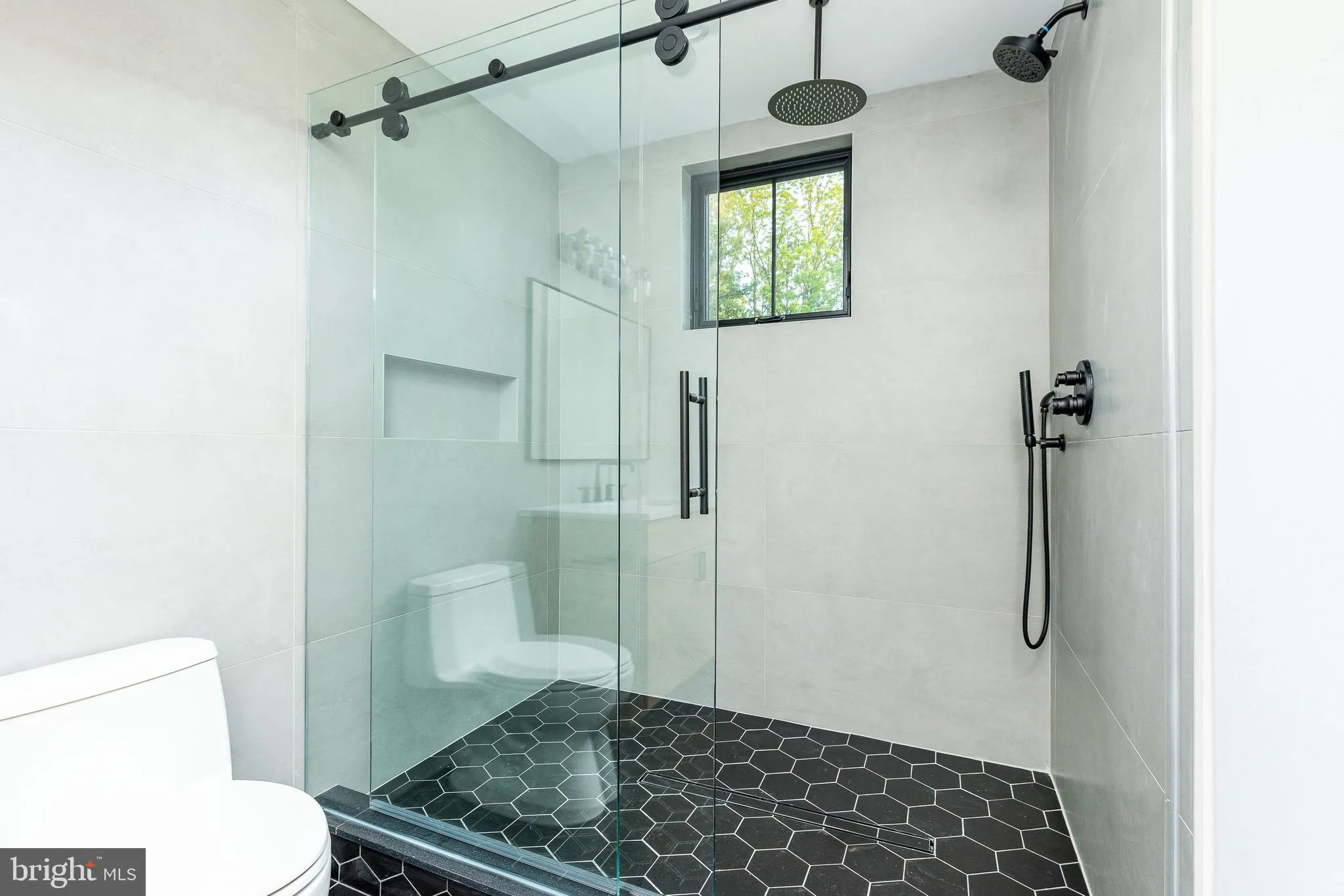 Berwyn, Pennsylvania 19312, United States, 5 Bedrooms Bedrooms, ,6 BathroomsBathrooms,Residential,Active,138791