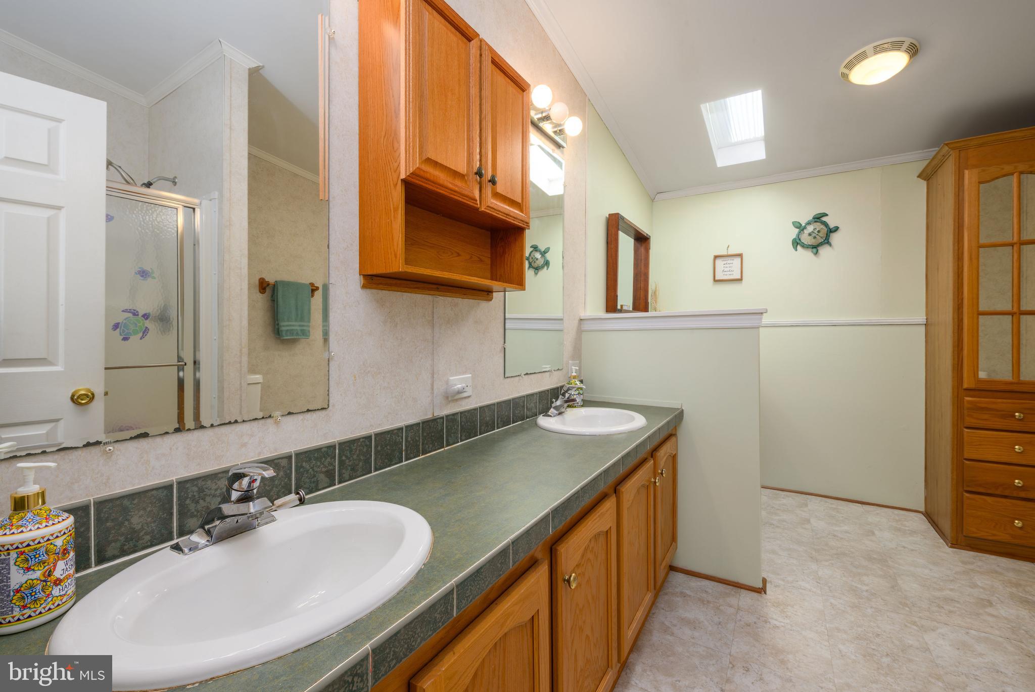 MARINERS COVE - Residential