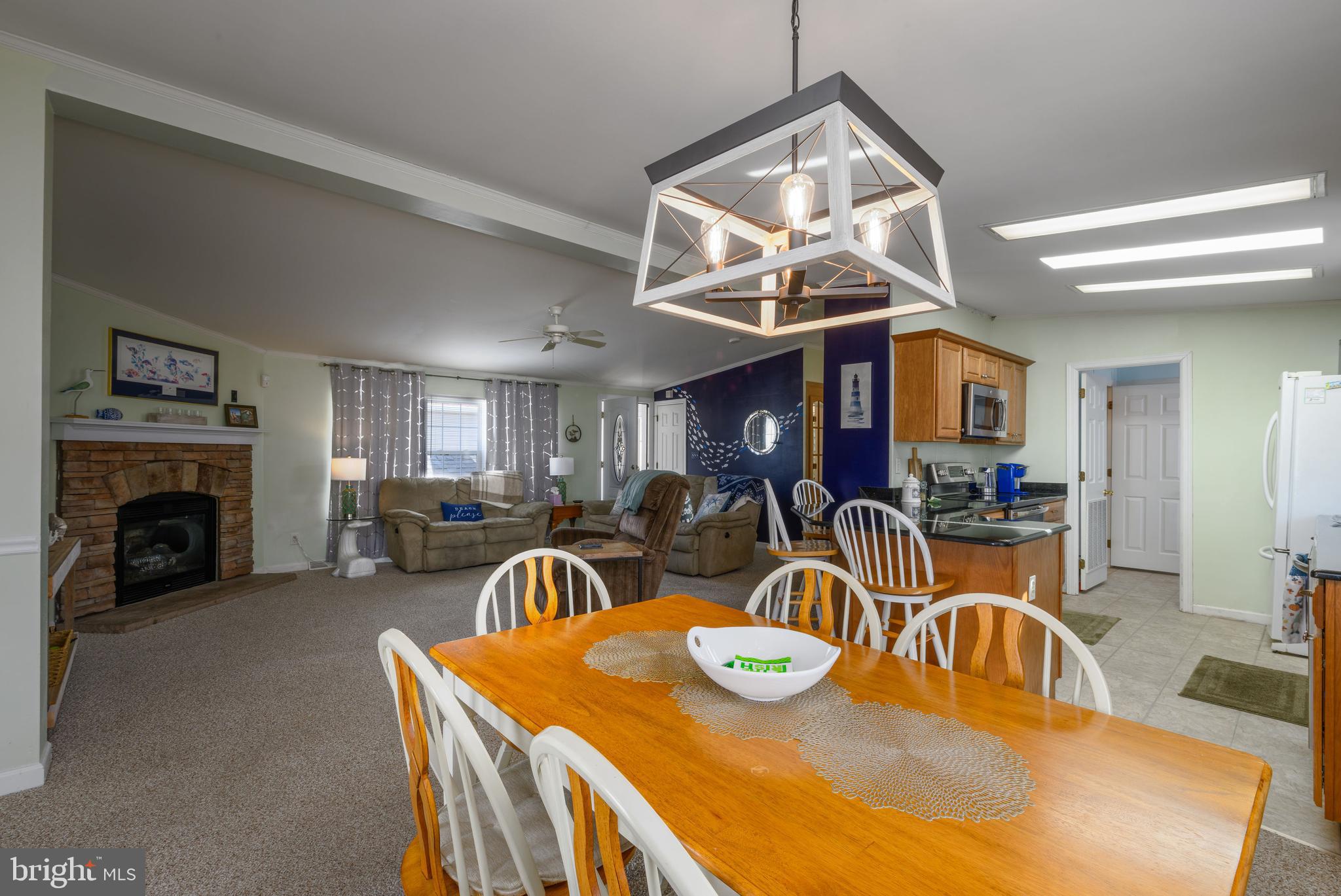 MARINERS COVE - Residential