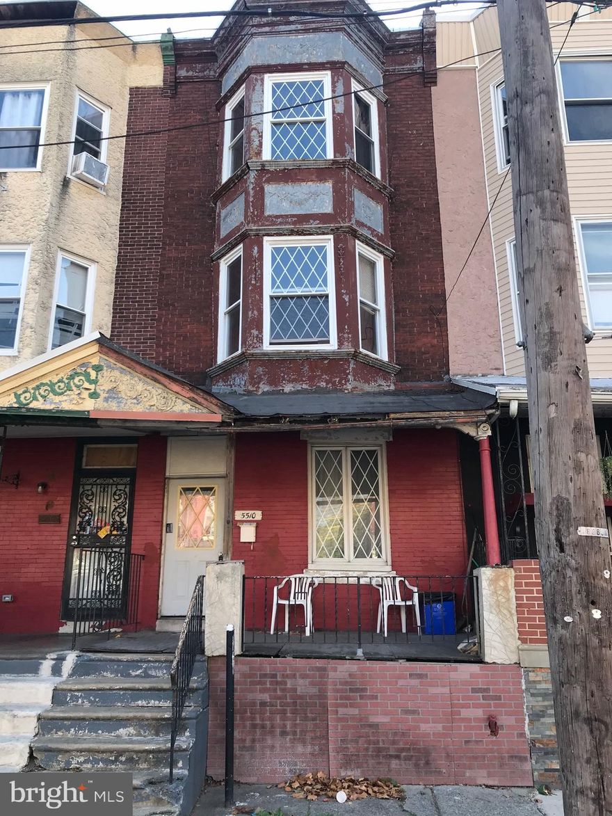 As/Is. In need of Rehab. Bring Flashlight.