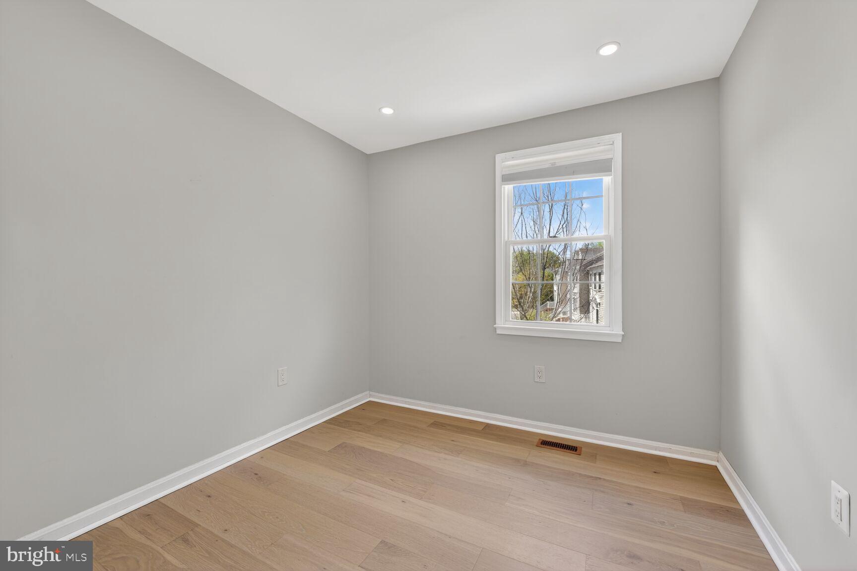 WATERFORD - Residential