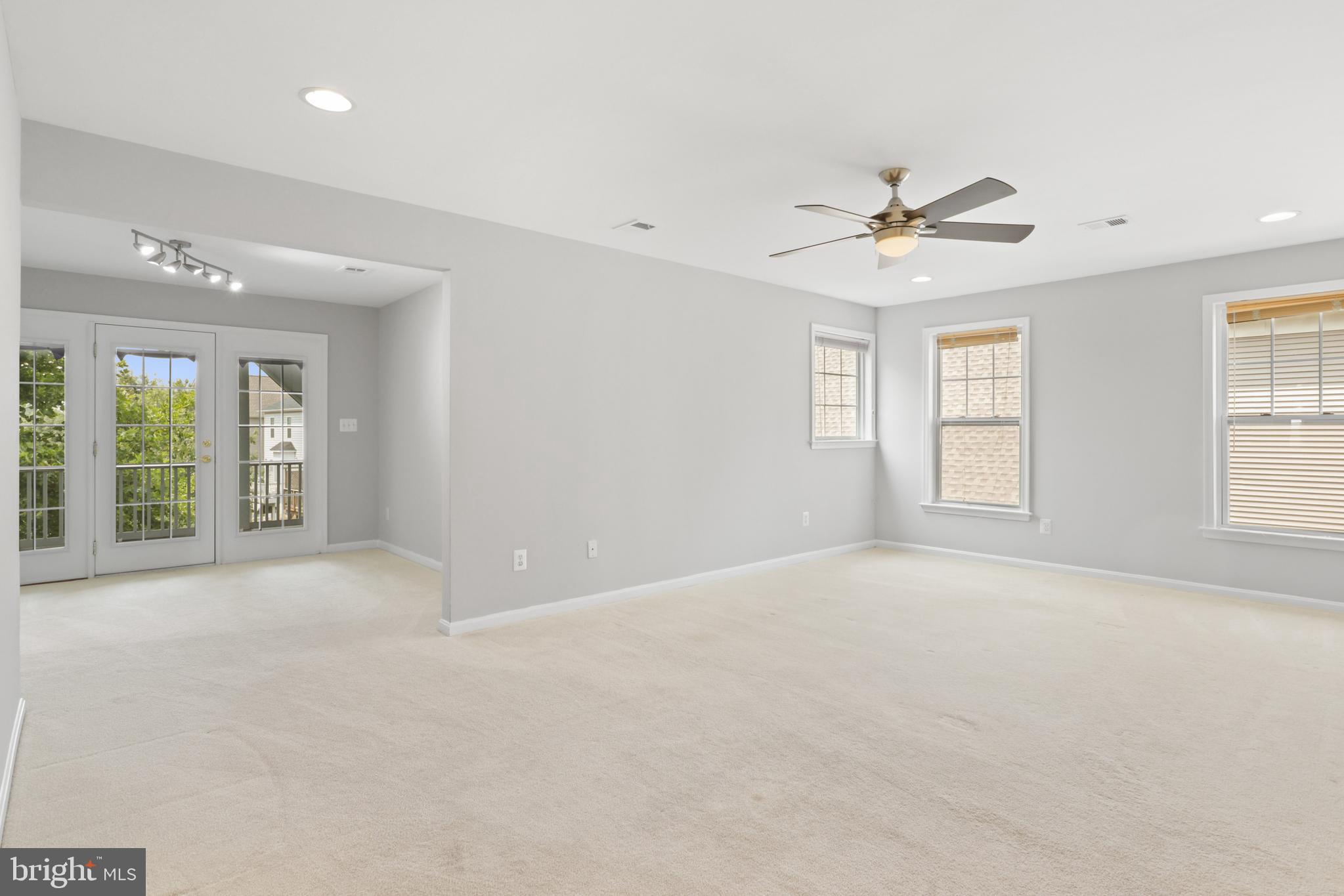 STONE RIDGE SOUTH - Residential Lease