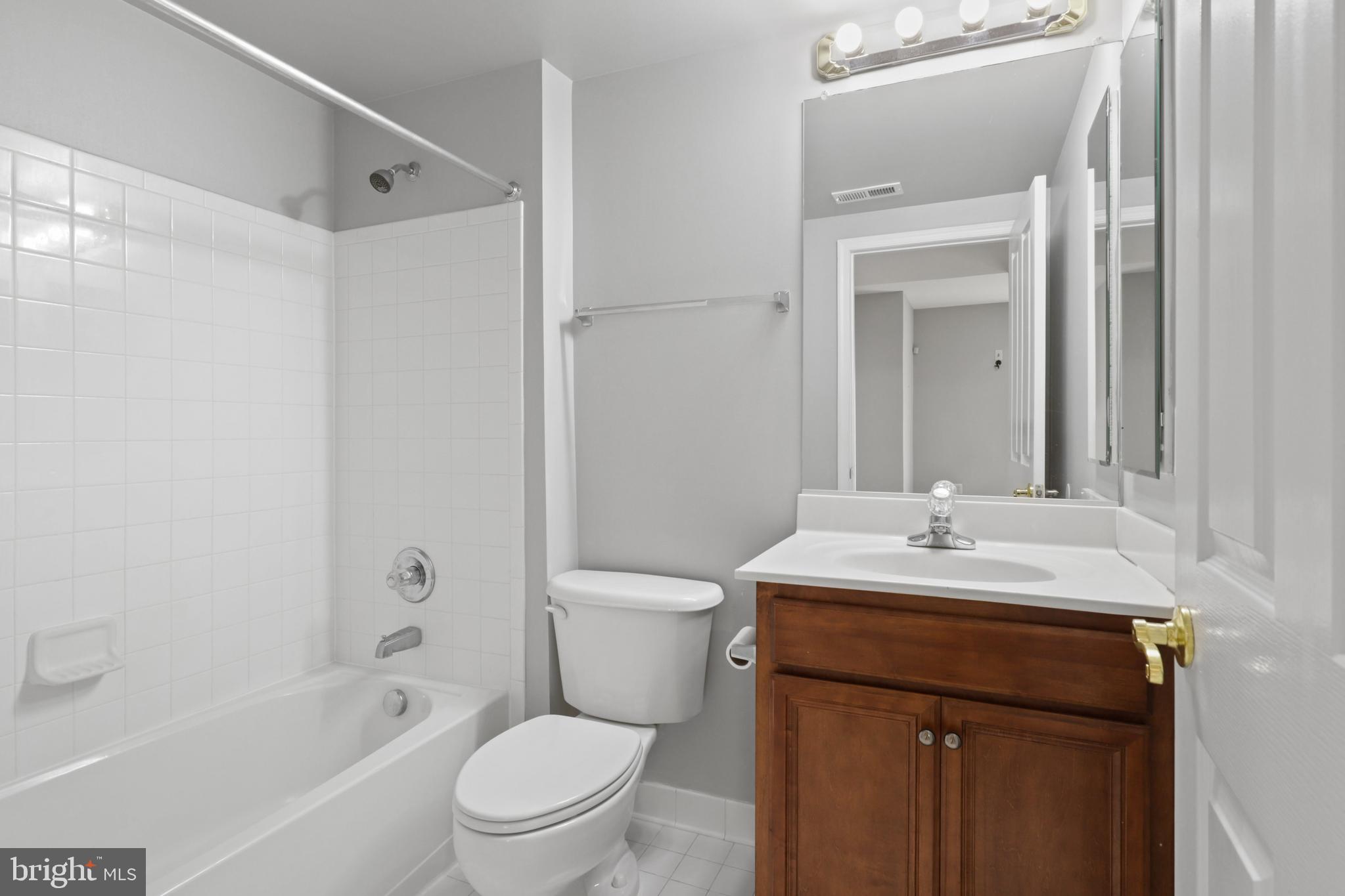 STONE RIDGE SOUTH - Residential Lease