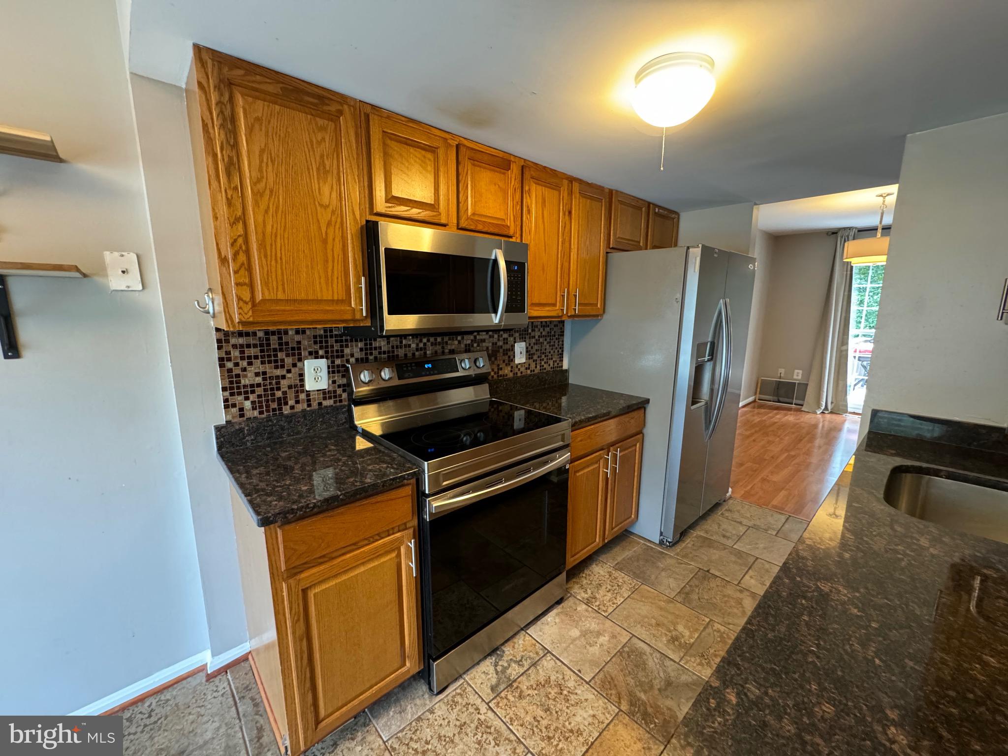 LAKE RIDGE - Residential Lease