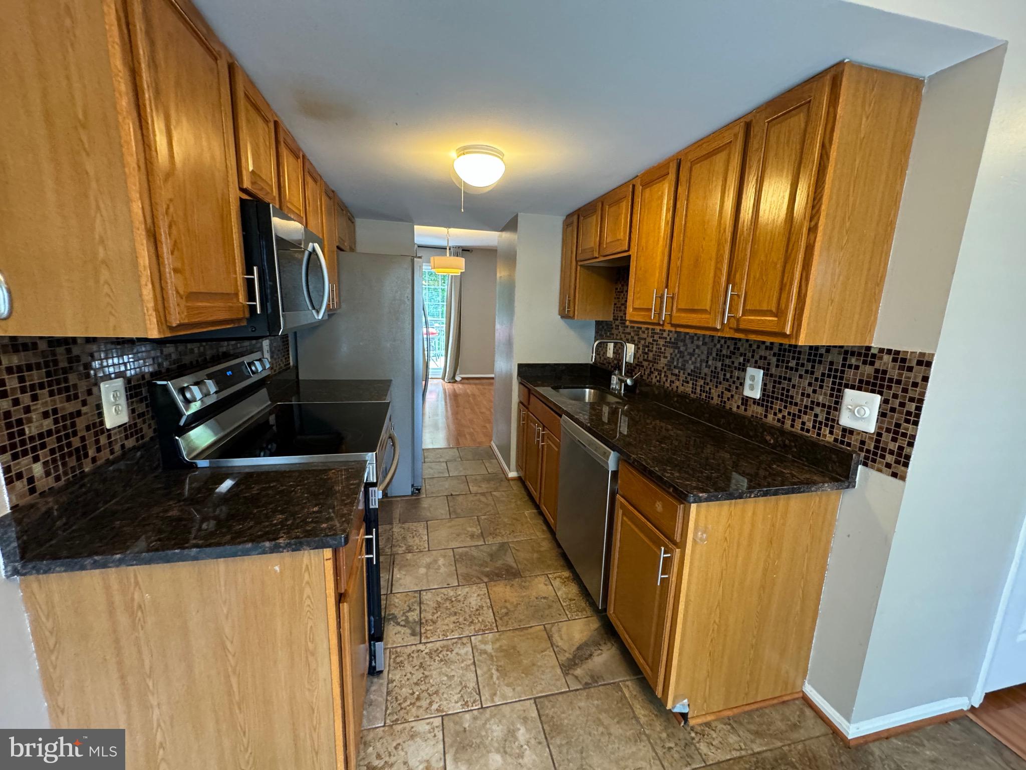 LAKE RIDGE - Residential Lease