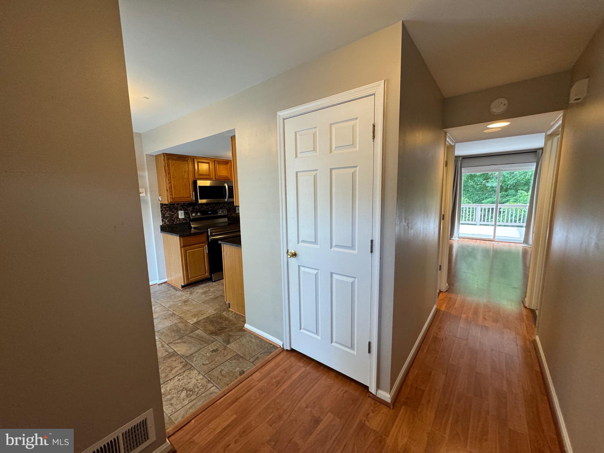 LAKE RIDGE - Residential Lease