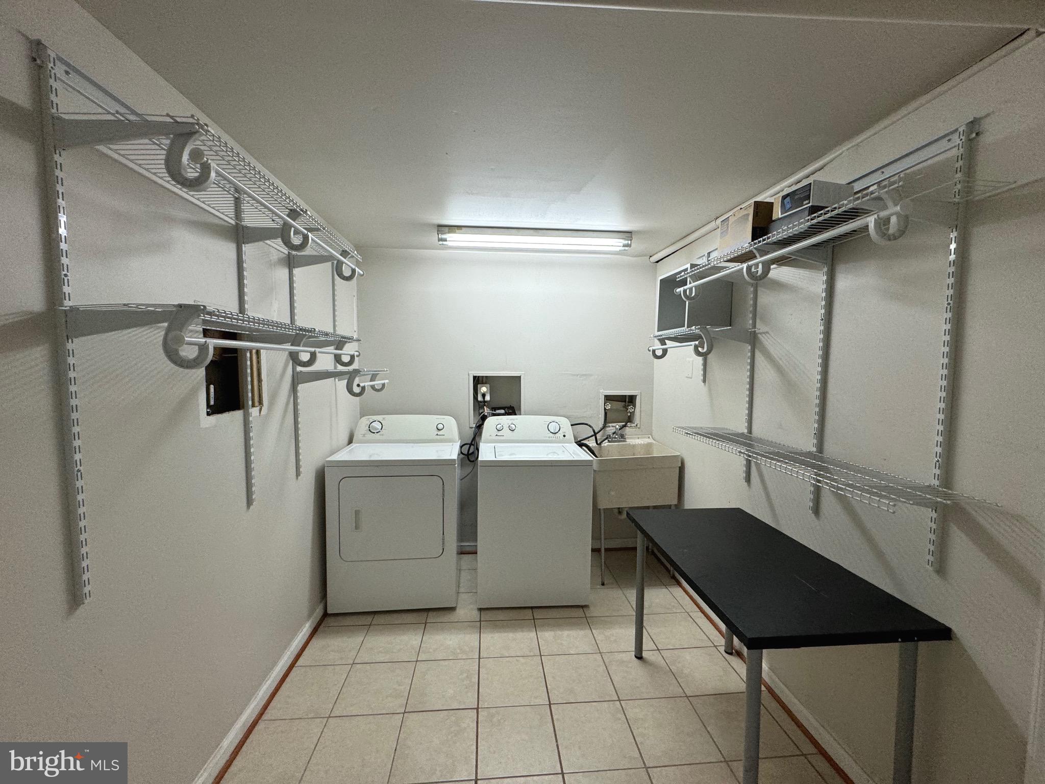 LAKE RIDGE - Residential Lease