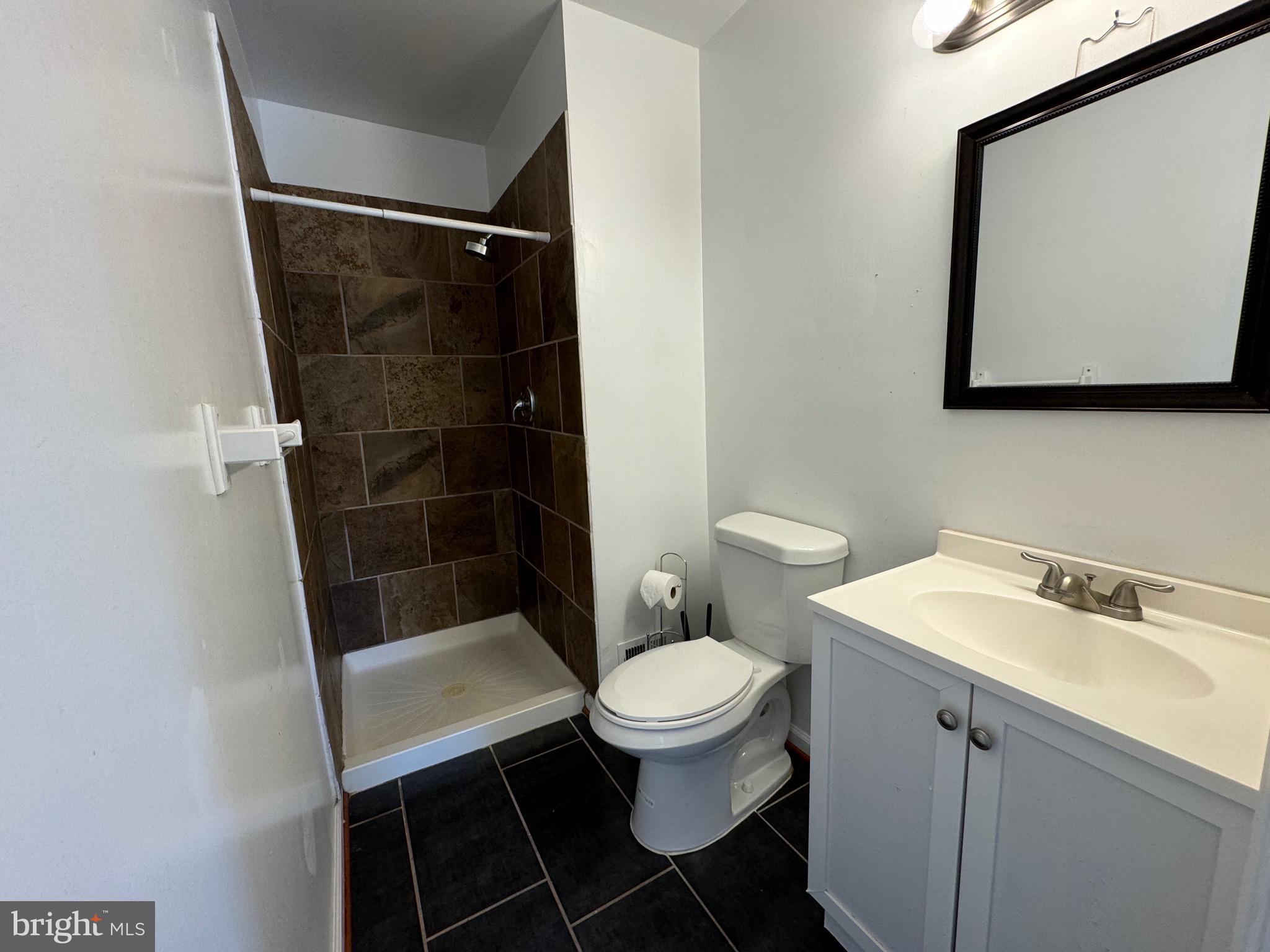 LAKE RIDGE - Residential Lease