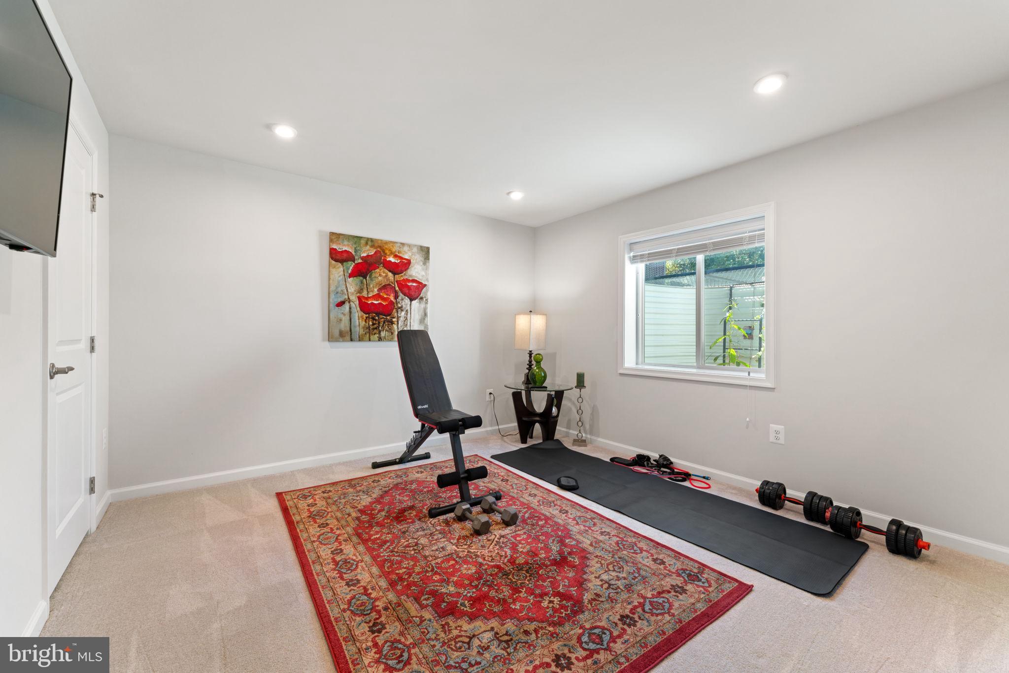 OAK CREEK CLUB - Residential