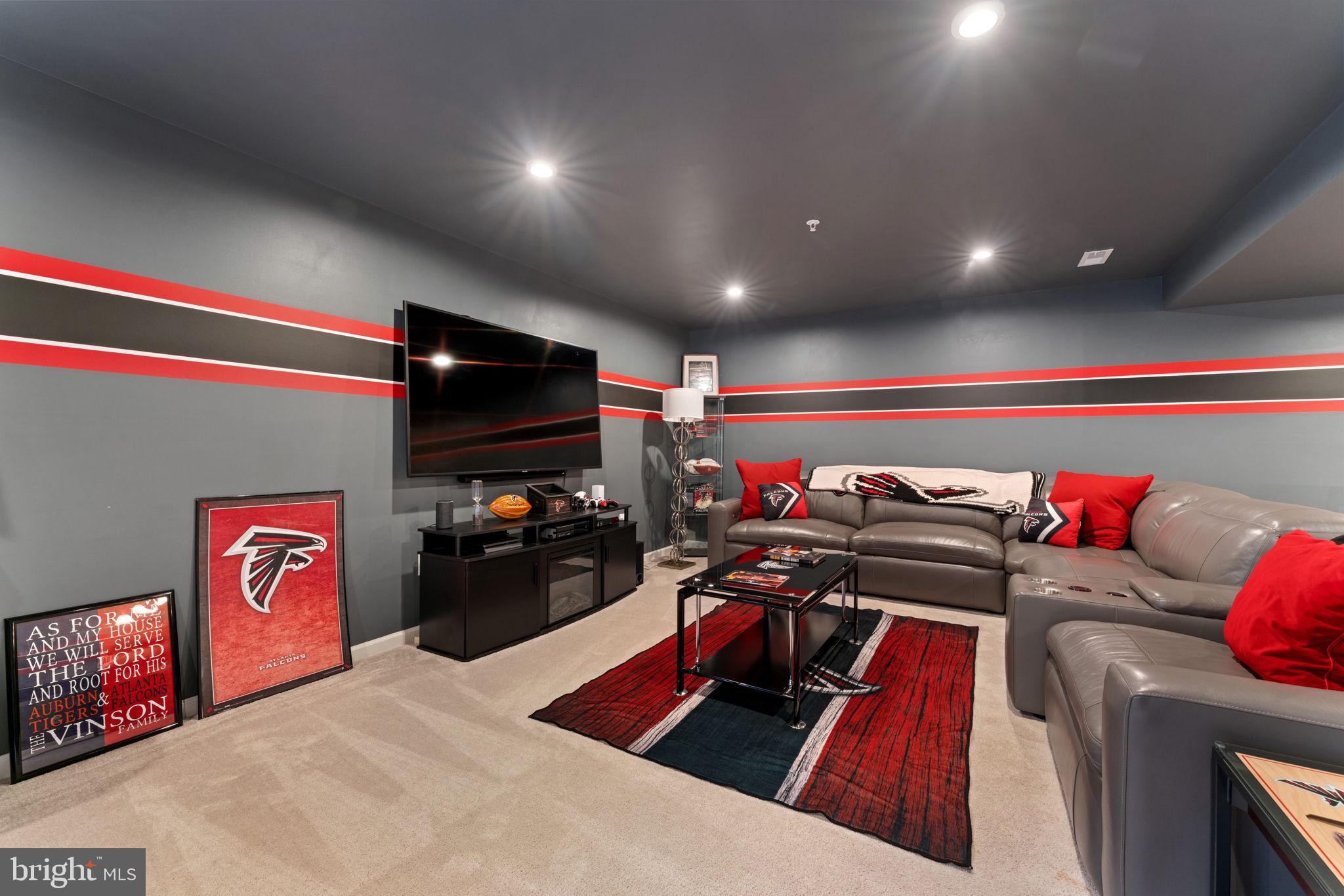 OAK CREEK CLUB - Residential