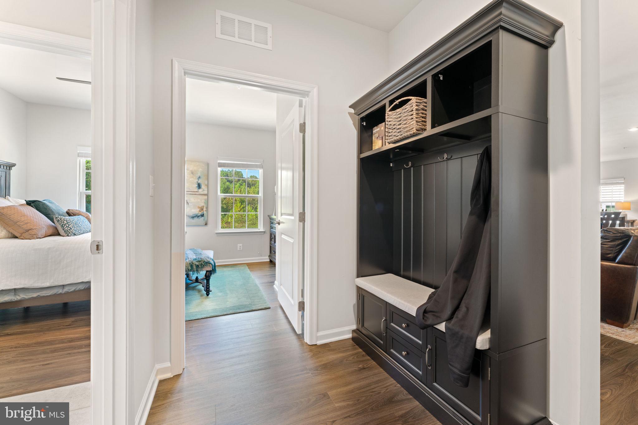 OAK CREEK CLUB - Residential