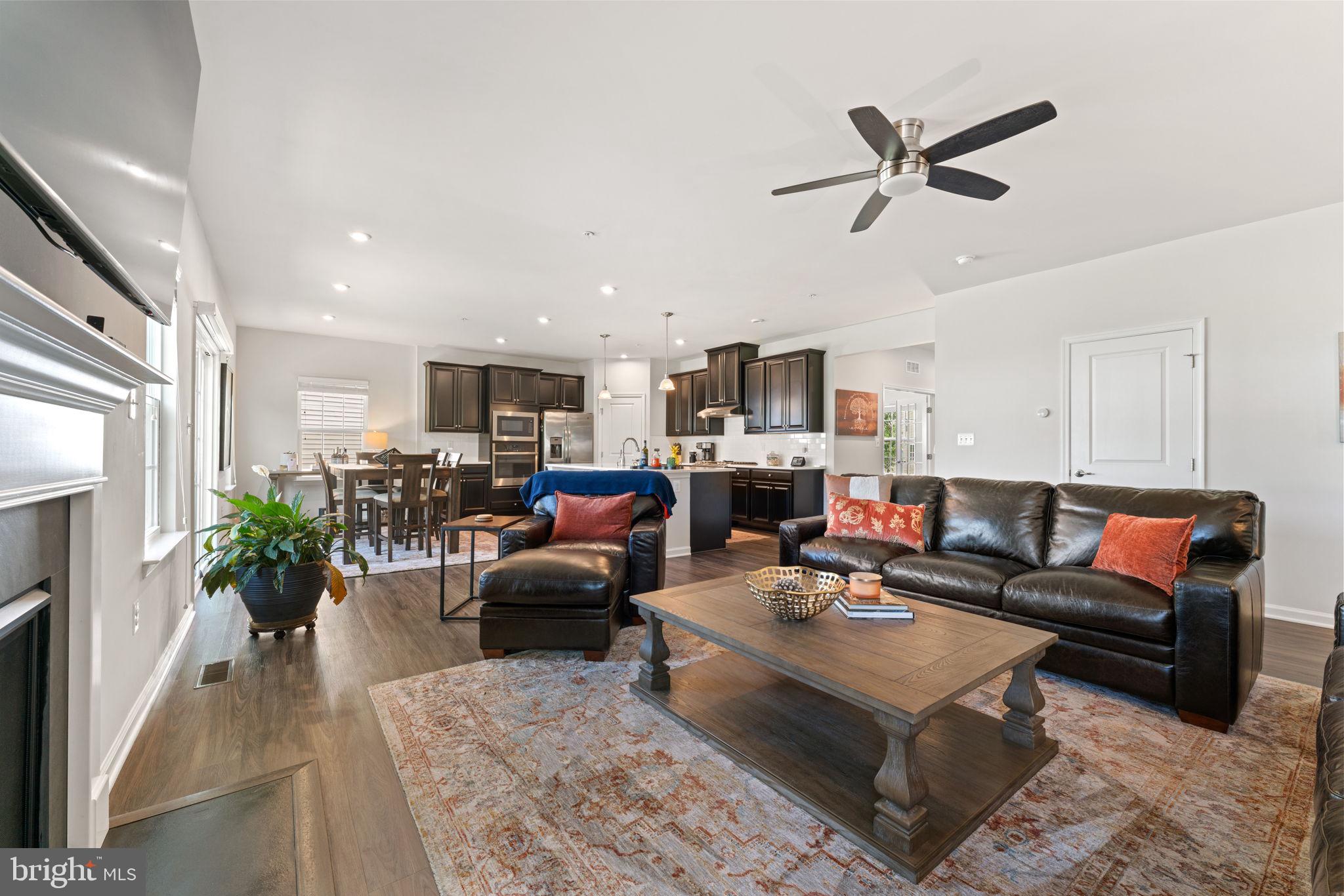 OAK CREEK CLUB - Residential