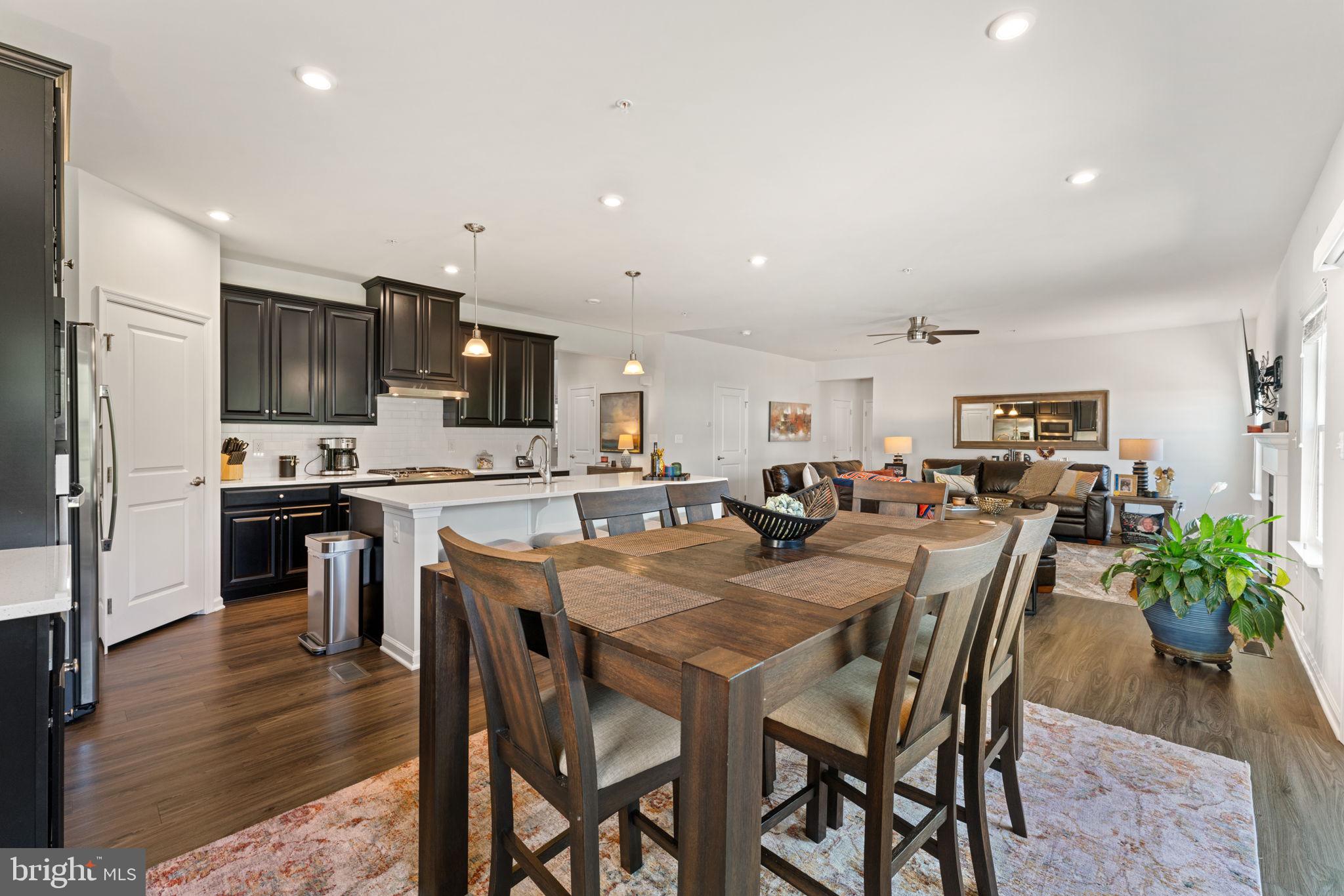 OAK CREEK CLUB - Residential