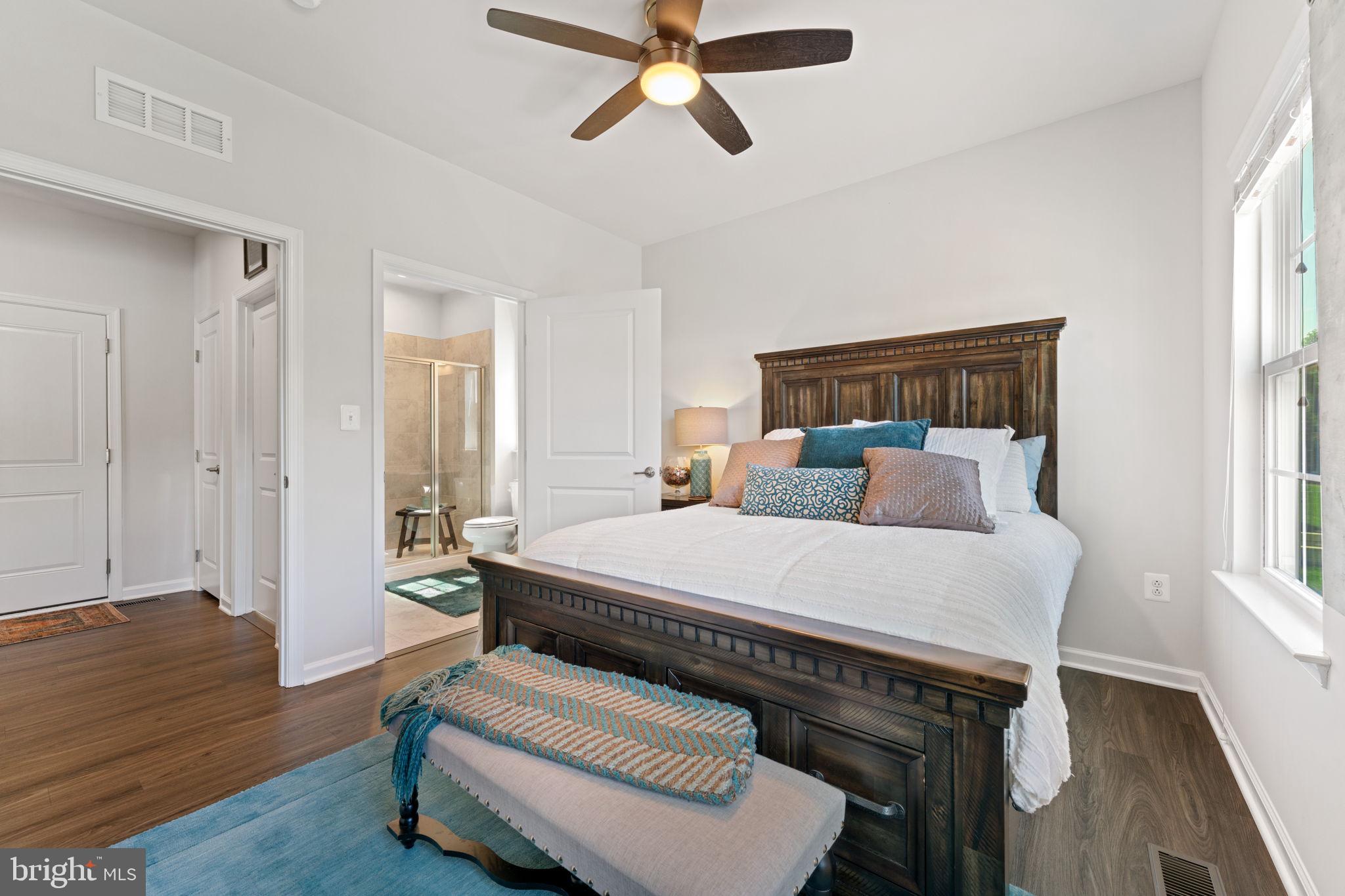 OAK CREEK CLUB - Residential