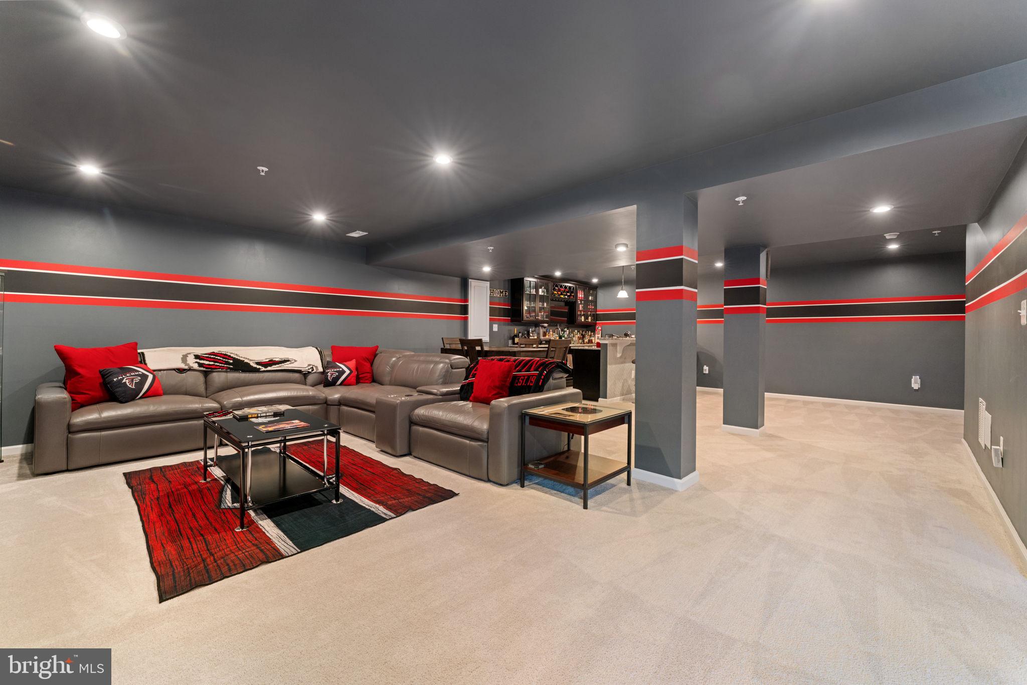 OAK CREEK CLUB - Residential