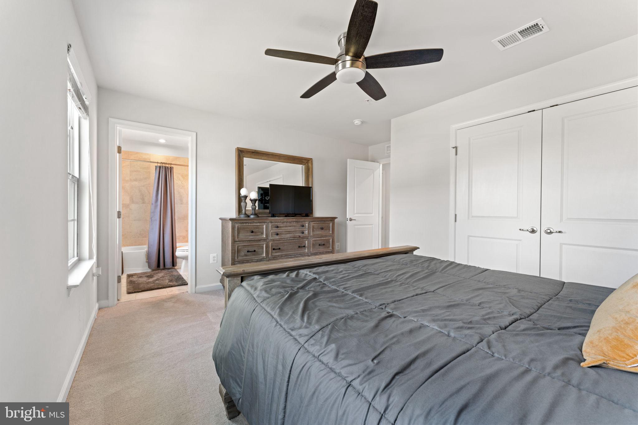 OAK CREEK CLUB - Residential