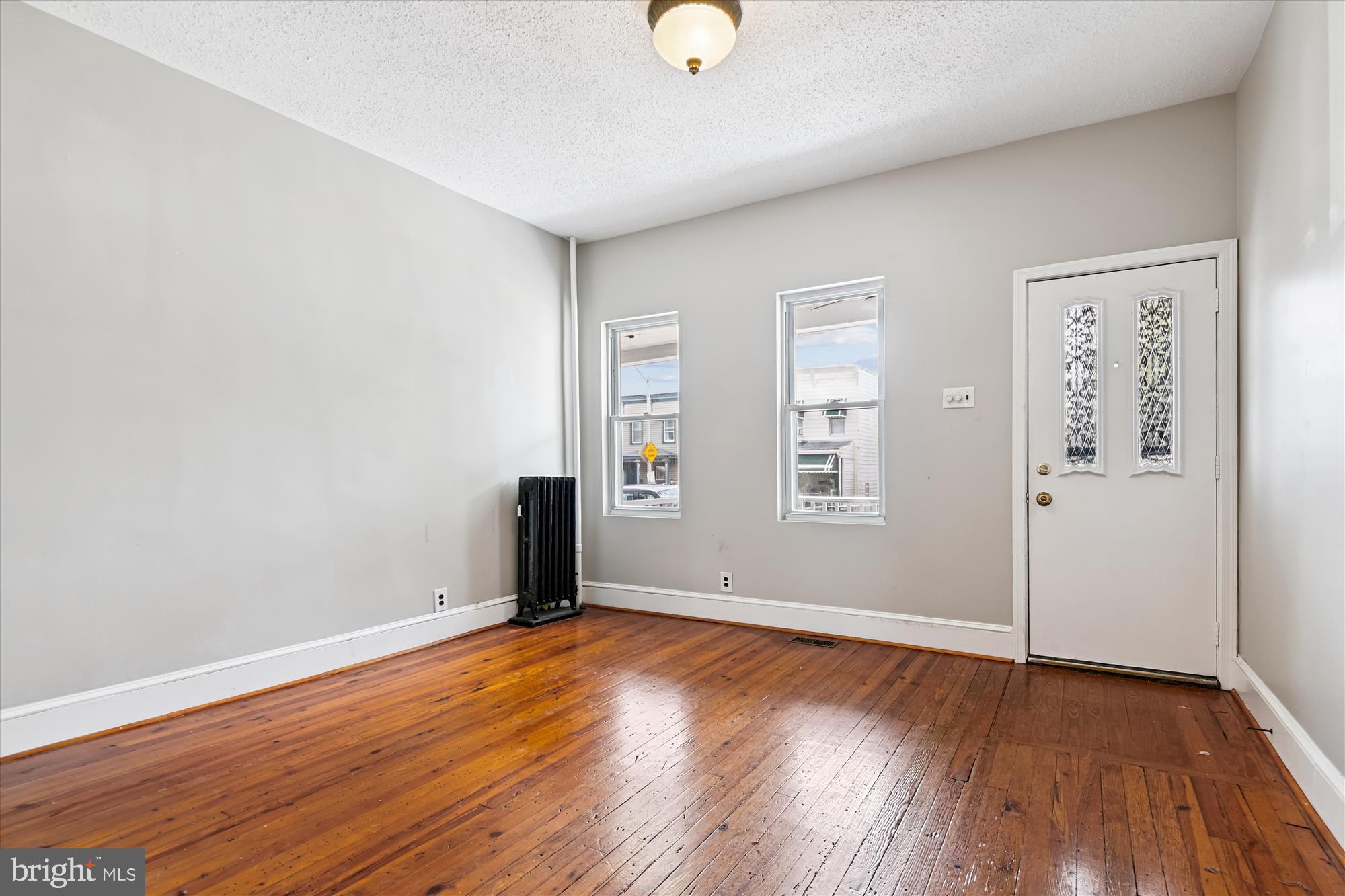 850 W 37TH STREET