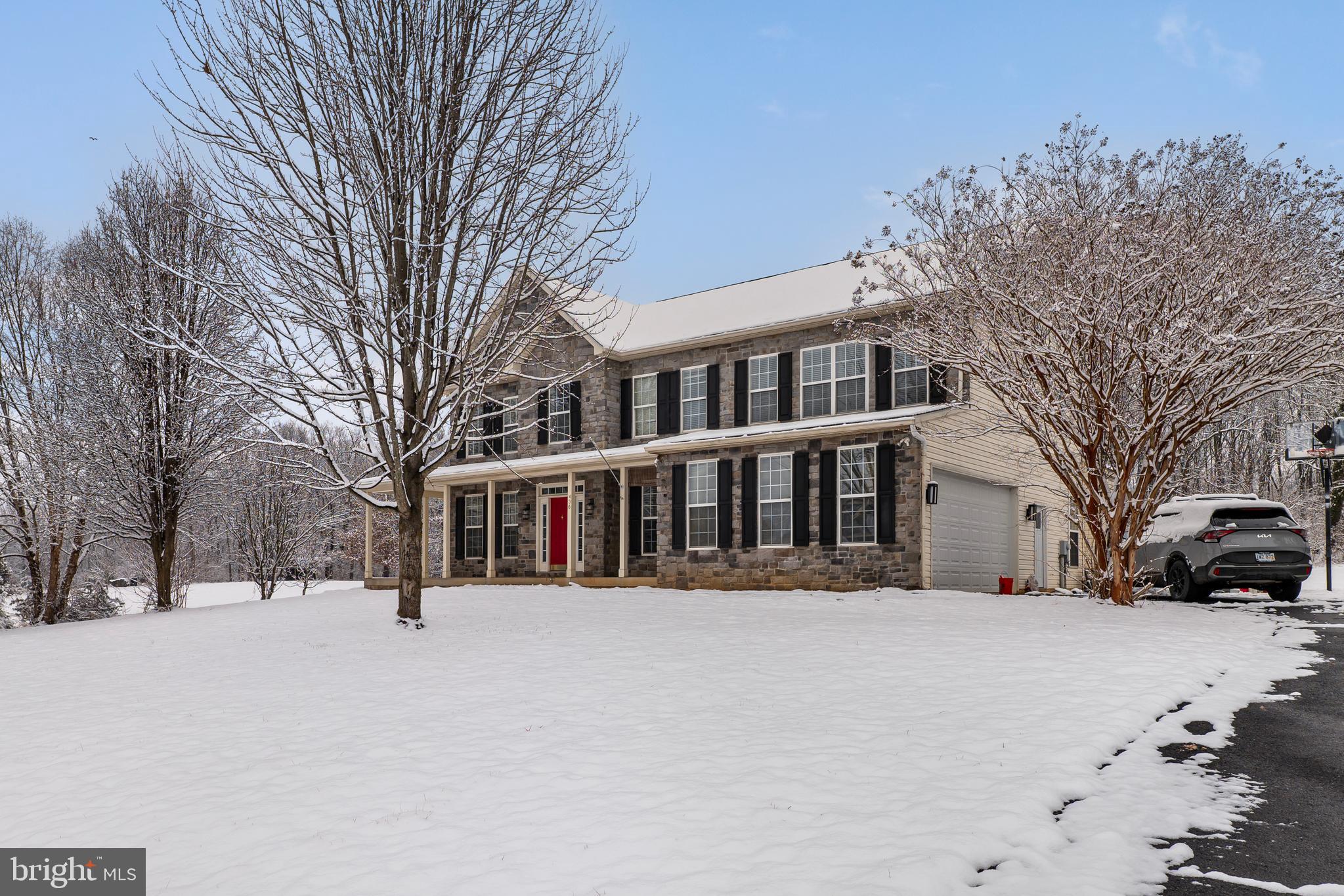 SUMMIT VIEW ESTATES - Residential