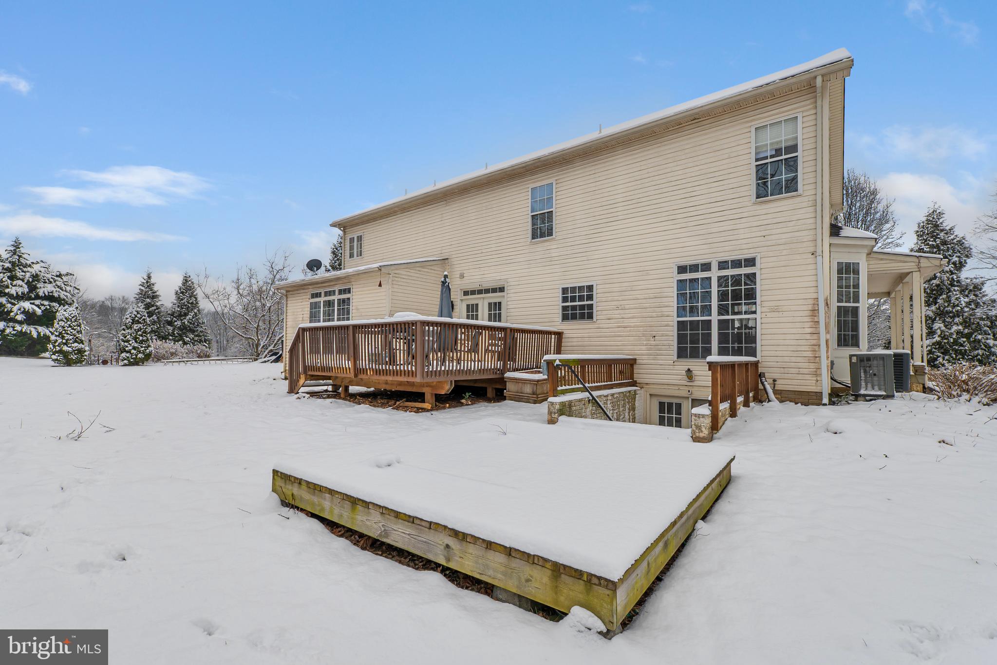 SUMMIT VIEW ESTATES - Residential