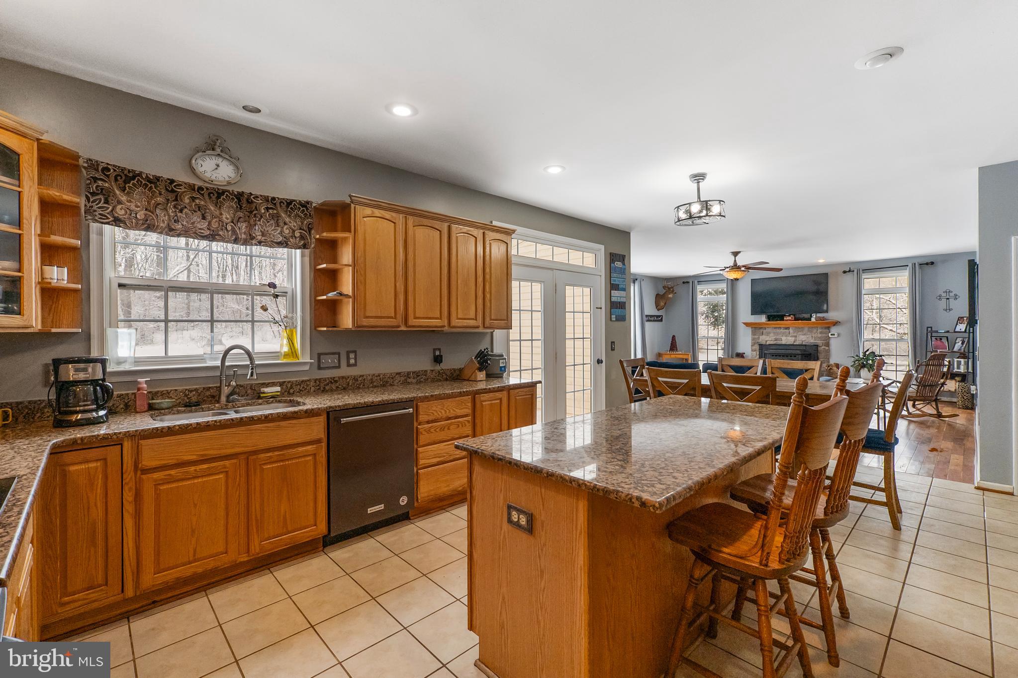 SUMMIT VIEW ESTATES - Residential