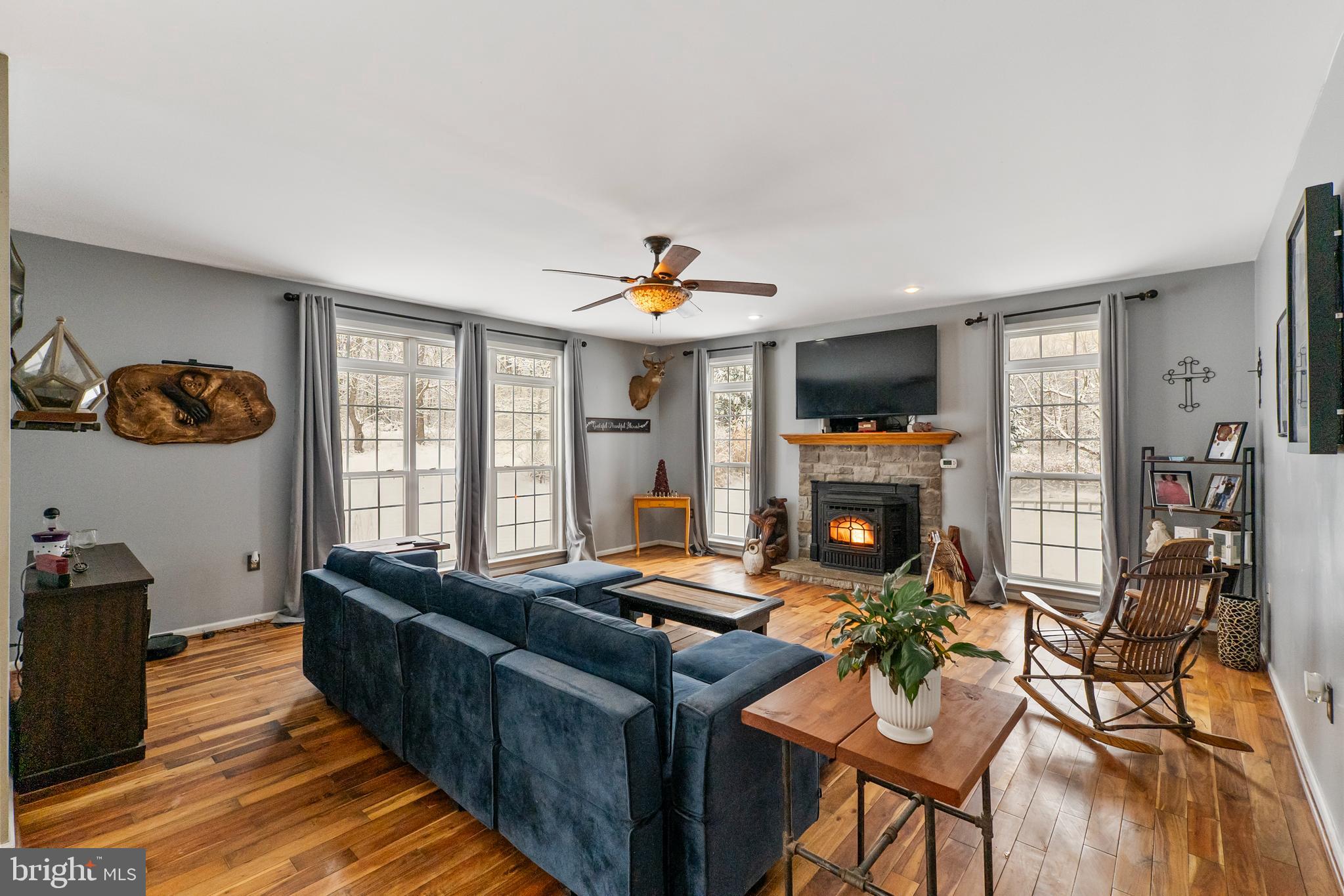 SUMMIT VIEW ESTATES - Residential