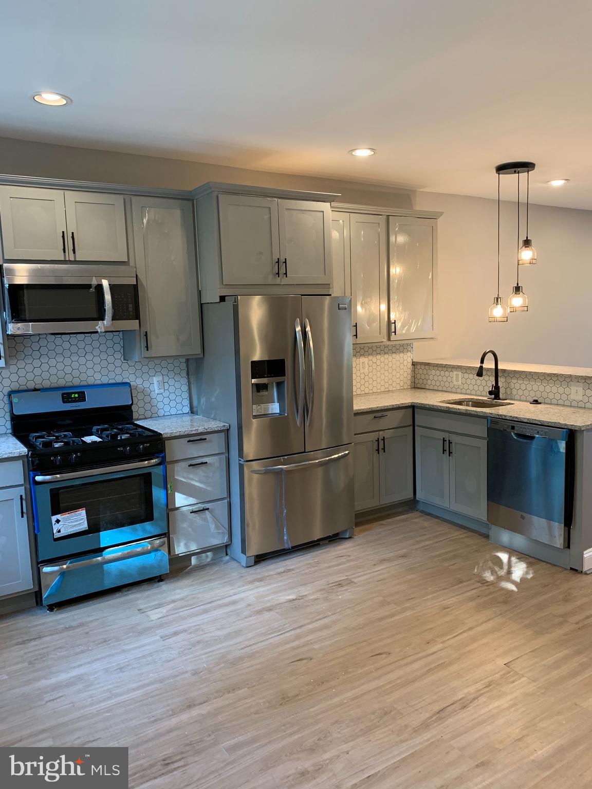 PARK CIRCLE - Residential Lease