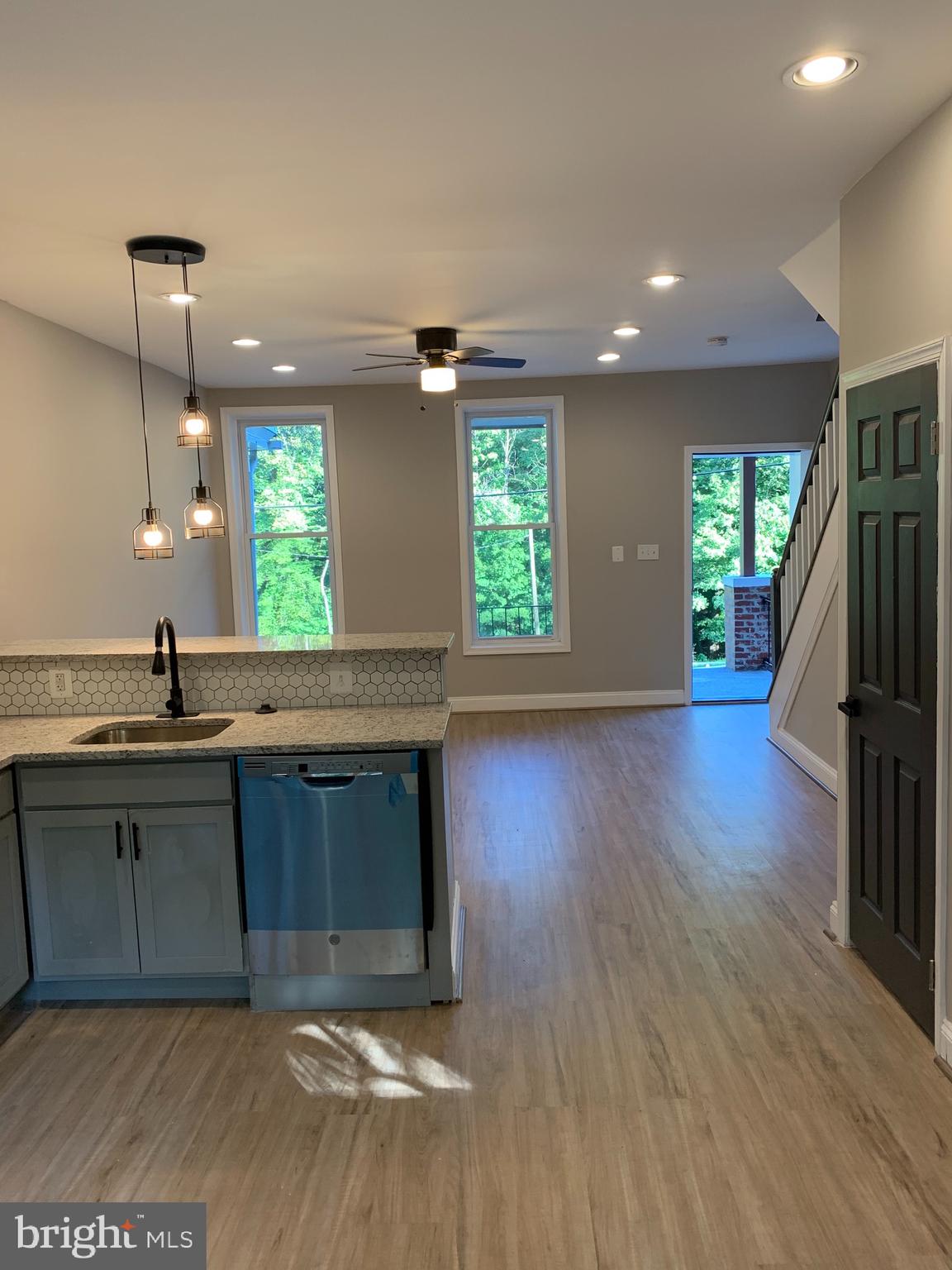 PARK CIRCLE - Residential Lease