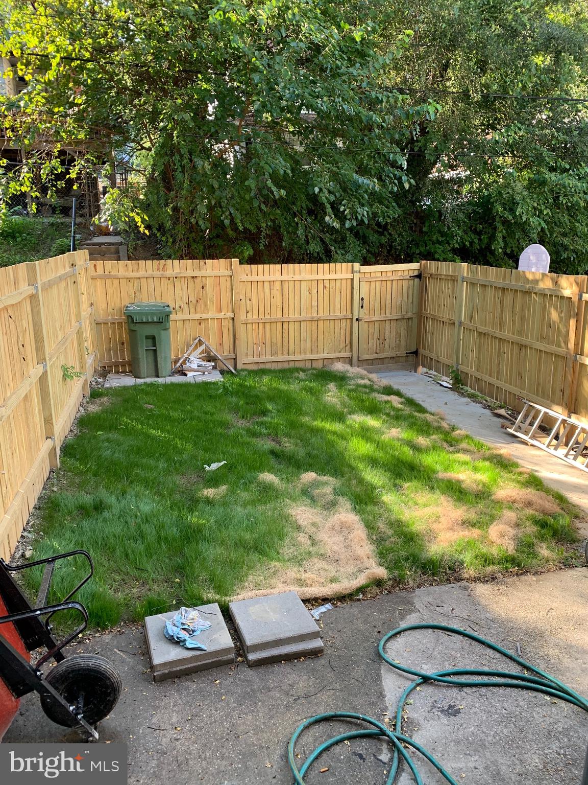 PARK CIRCLE - Residential Lease