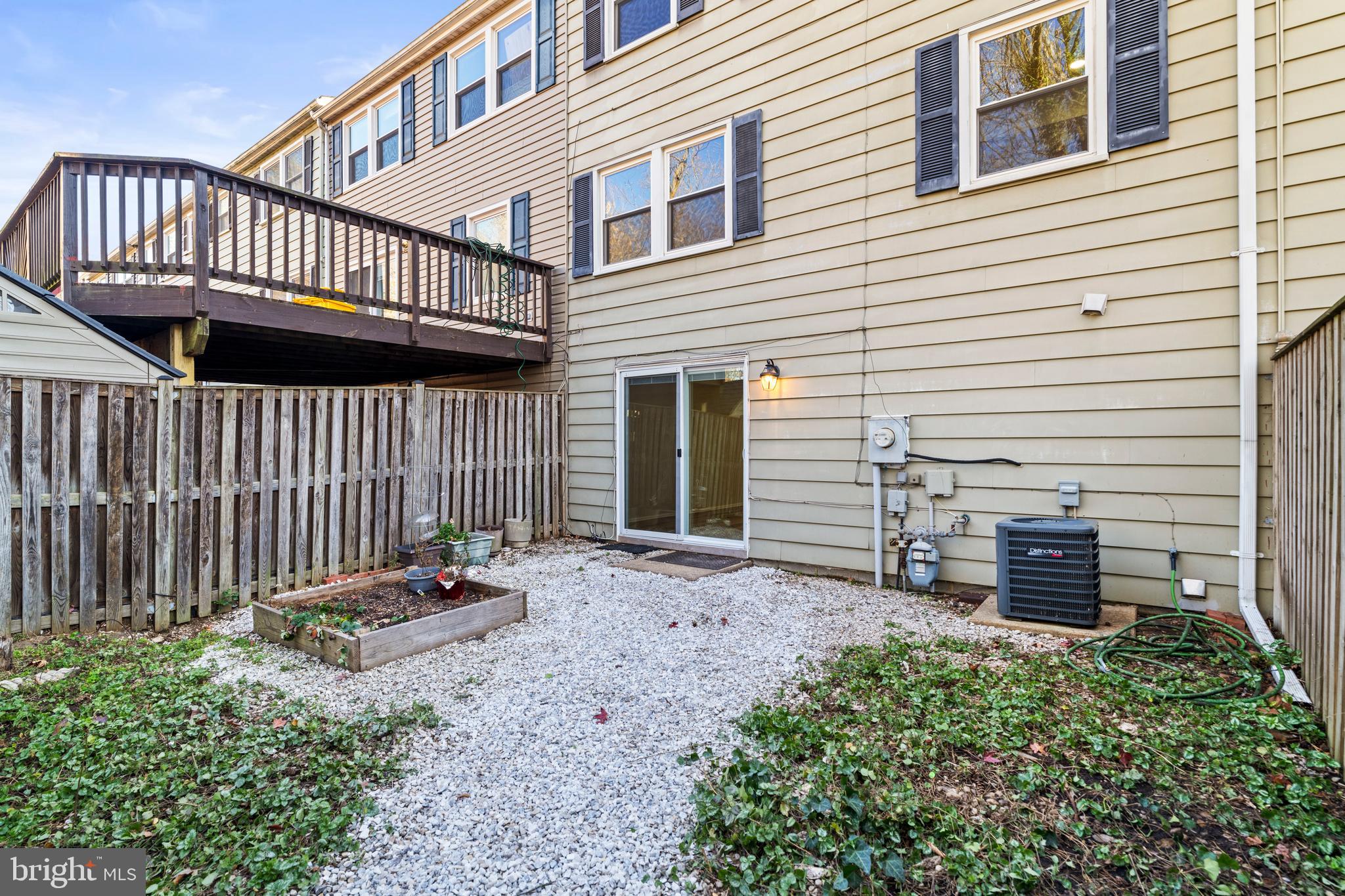 CROFTON TOWNE/PARK - Residential