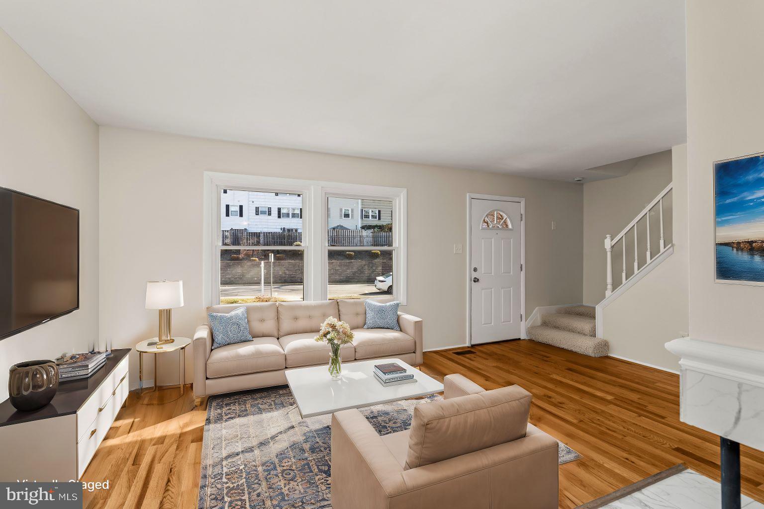 CROFTON TOWNE/PARK - Residential