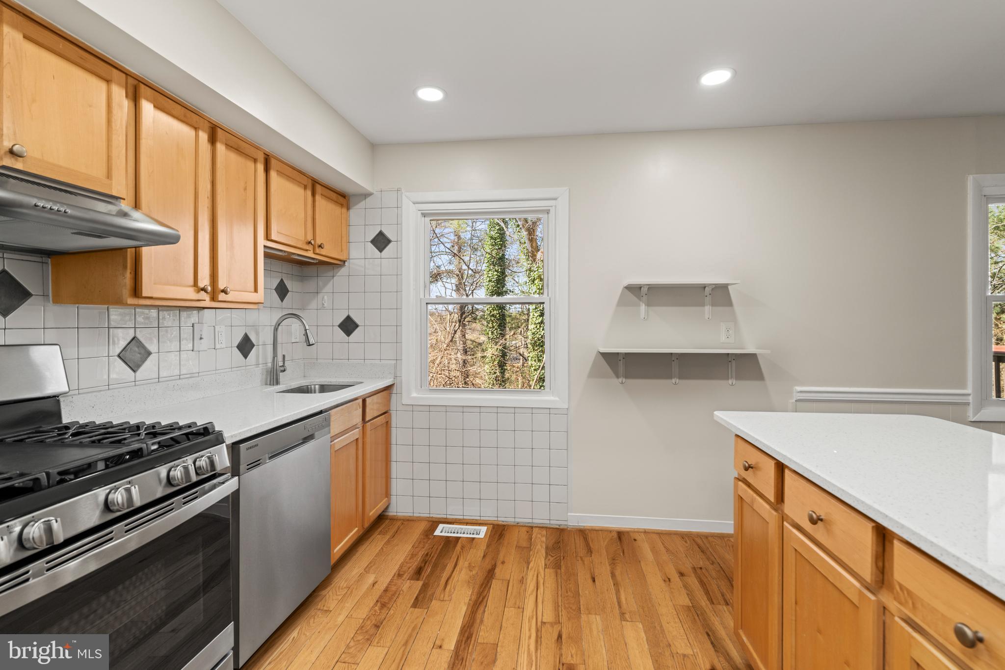 CROFTON TOWNE/PARK - Residential