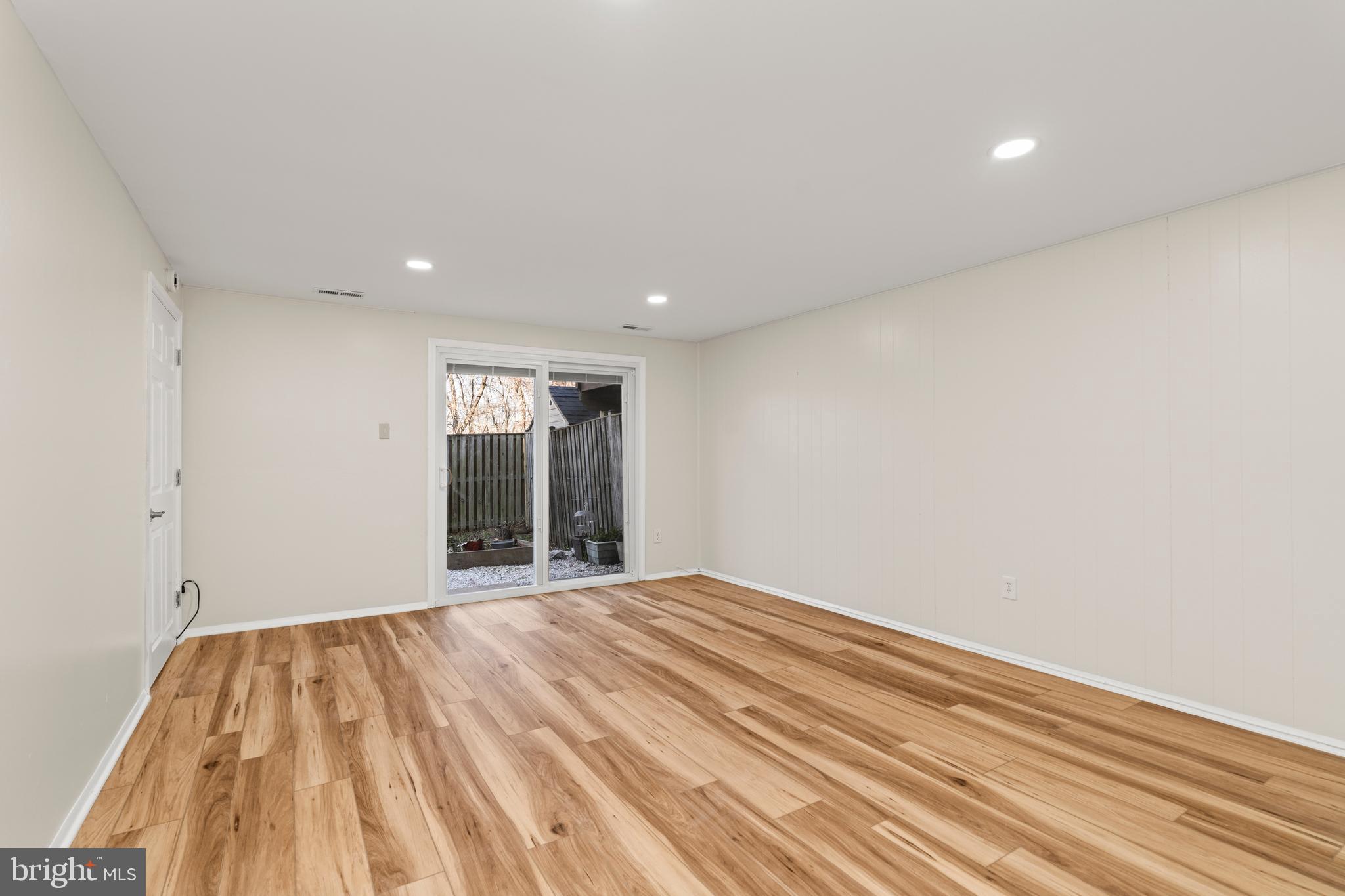 CROFTON TOWNE/PARK - Residential