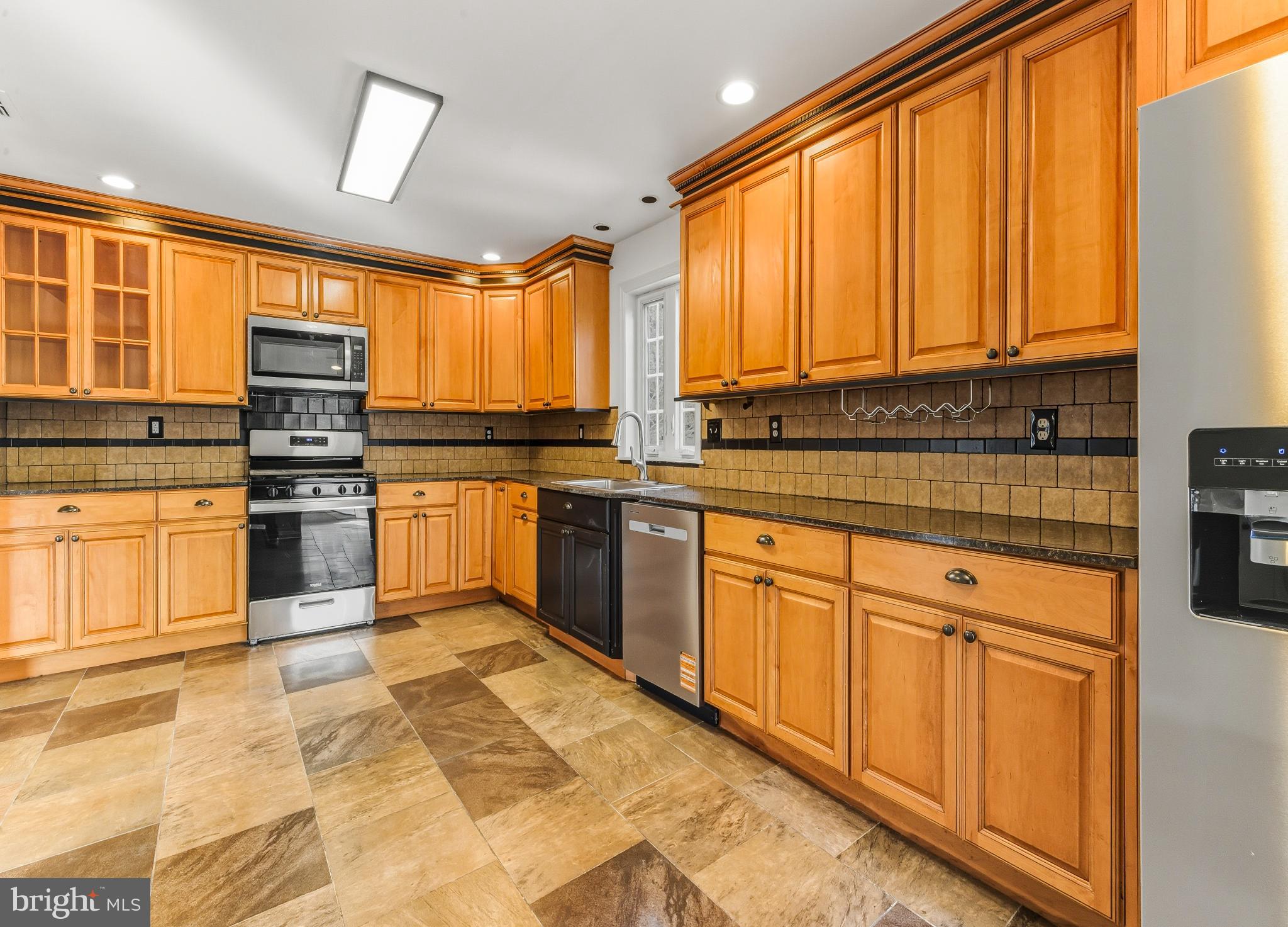 591 N DELAWARE STREET