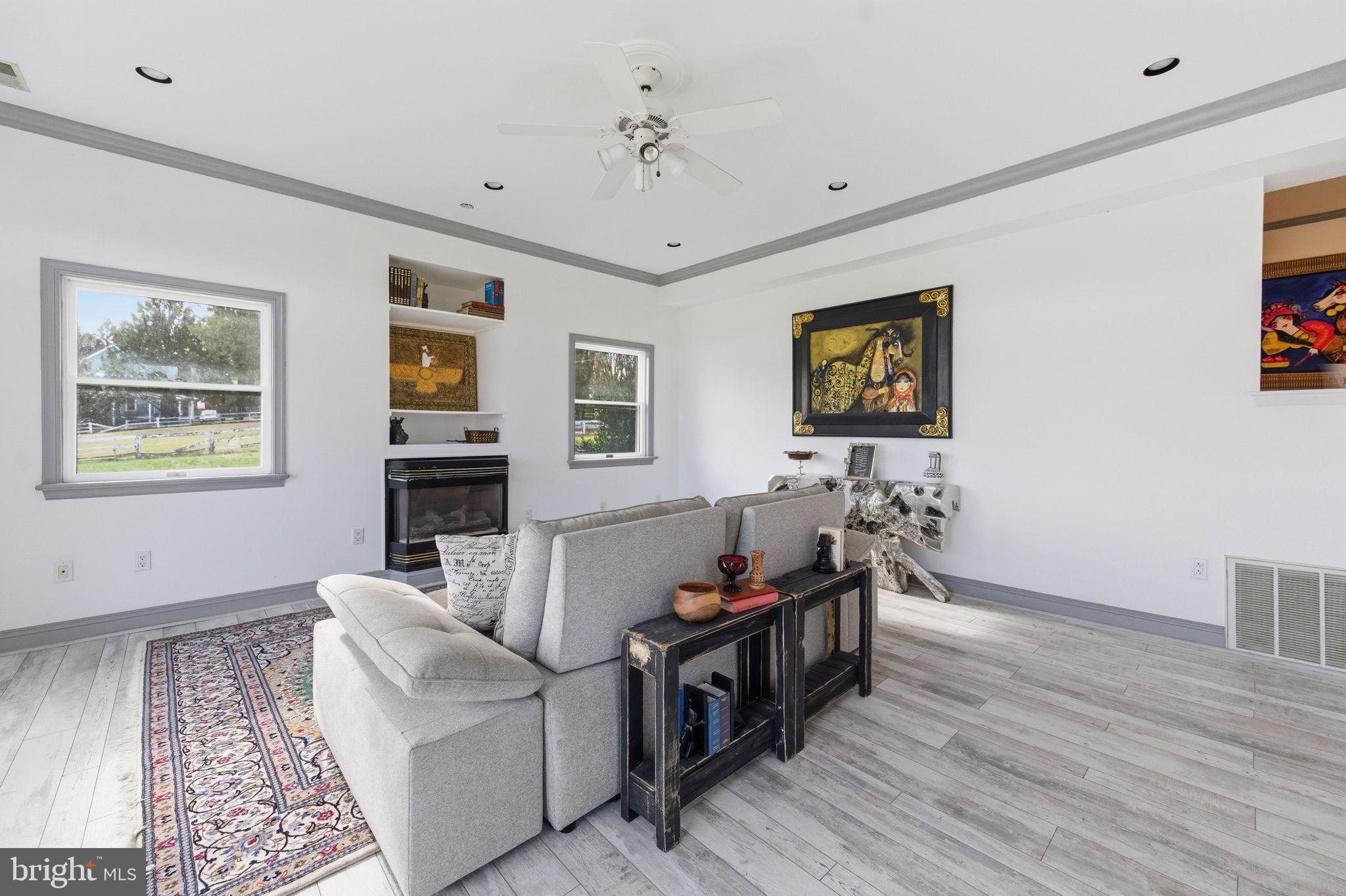 DARNESTOWN OUTSIDE - Residential