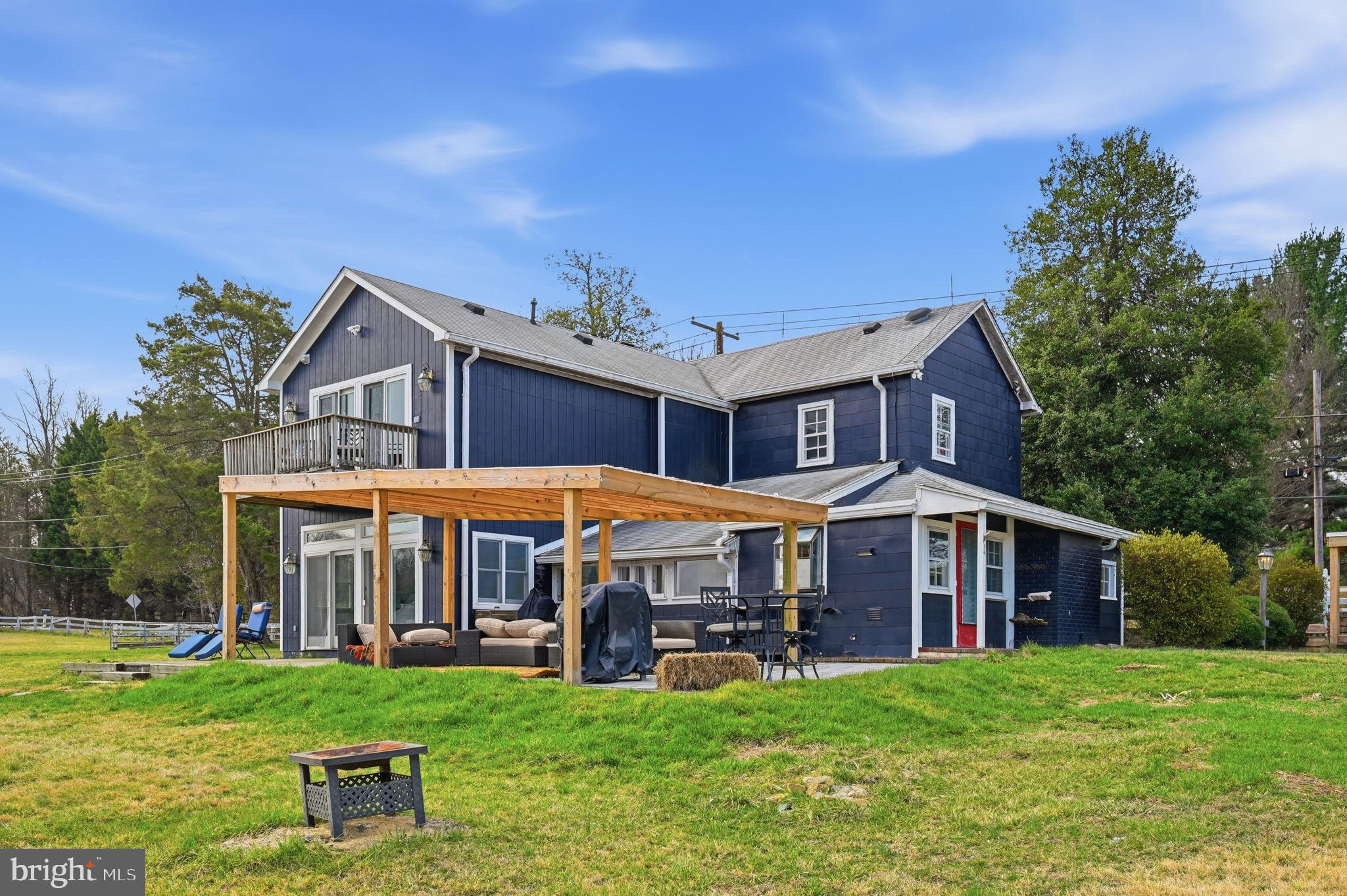 DARNESTOWN OUTSIDE - Residential