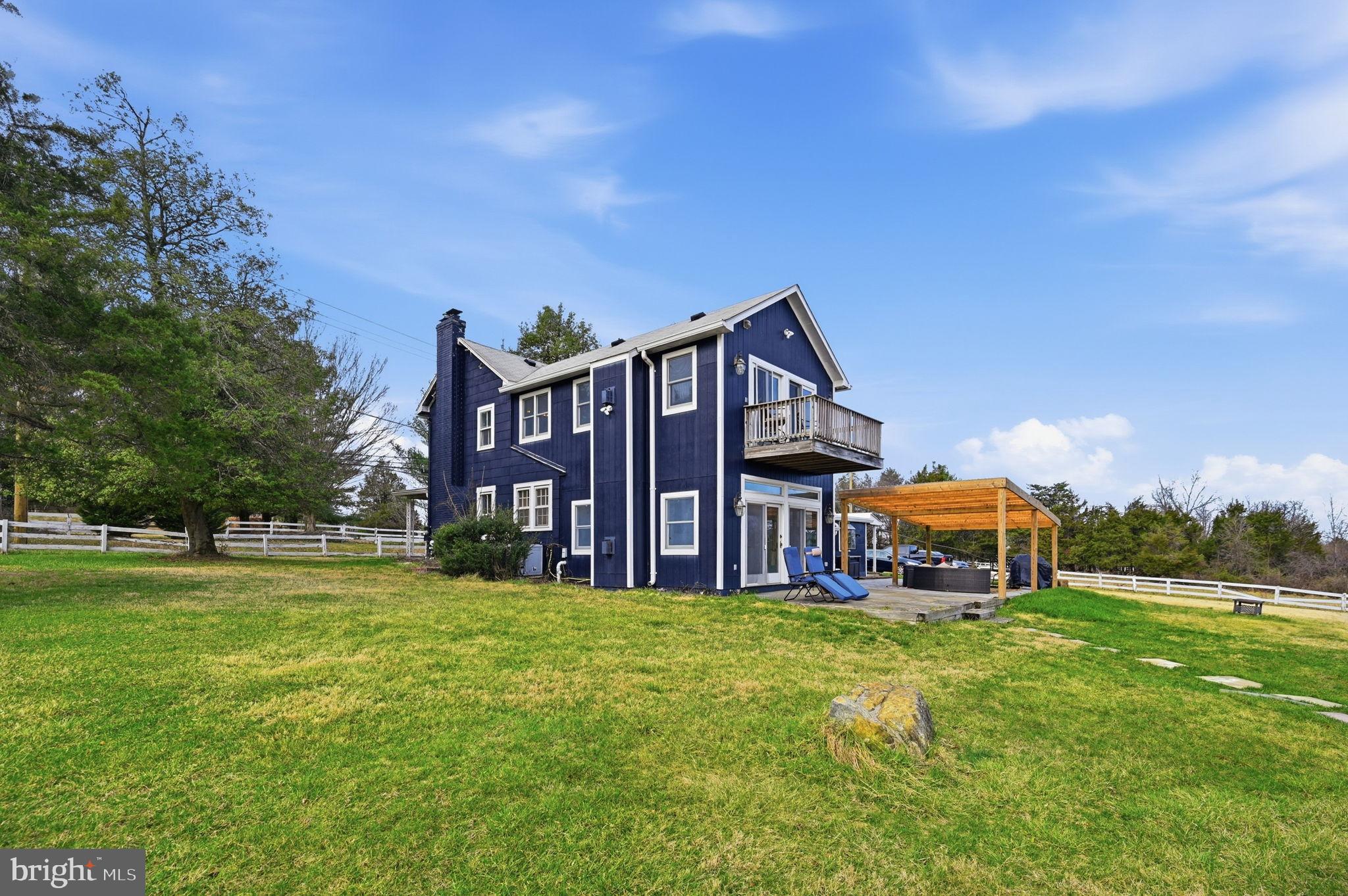 DARNESTOWN OUTSIDE - Residential