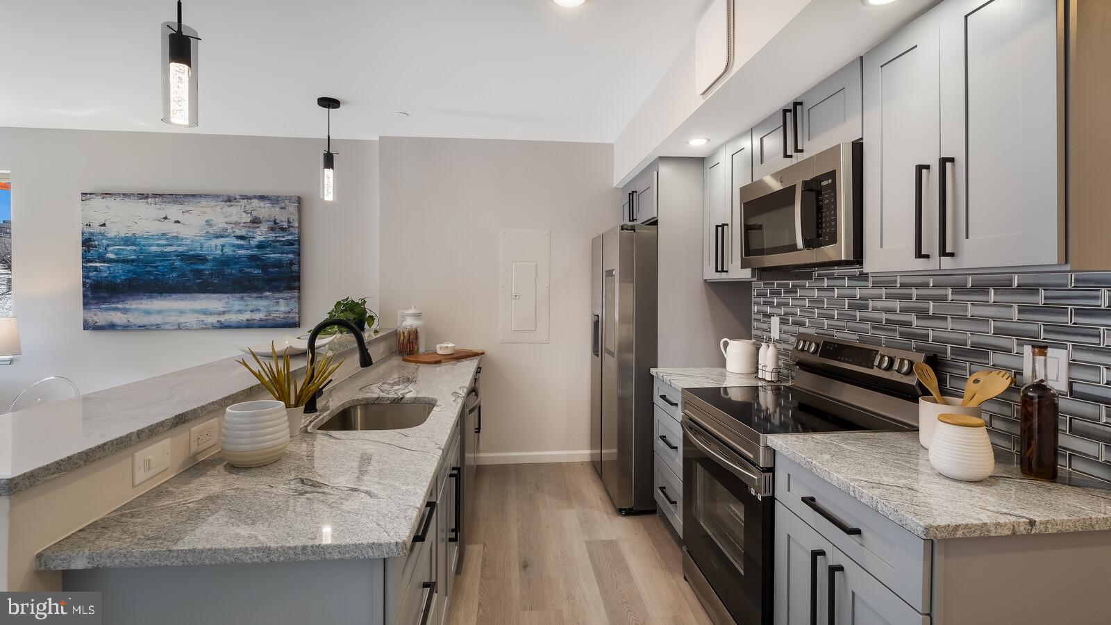 LOGAN SQUARE - Residential Lease