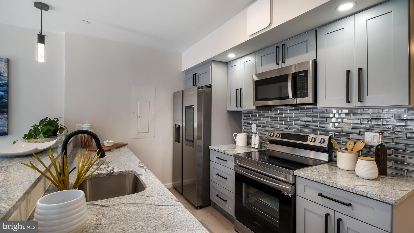 Discover the heart of the City living at our newest building in one of the City's most desirable areas. Located in the Logan Square neighborhood, this culturally rich and walkable community is surrounded by vibrant restaurants and endless art and entertainment options. If the outdoors is more your speed, you'll be minutes away from trails and bike paths of Fairmount Park, encompassing 2,000 acres on both sides of the Schuylkill River.
The Baldwin Apartments are designed with you in mind. The Baldwin Apartments combine contemporary design and conveniences with a historically significant location. This 57-unit luxury apartment community includes one and two bedroom floor plans with exceptional amenities such as a fitness center, outdoor courtyard, a large community room with gaming tables, storage bins included with your Rental.
Apartments feature granite countertops, energy efficient stainless steel appliances, and city-view PRIVATE BALCONIES. Commercial spaces will be food and service oriented tenants. ALL PHOTOS IN THIS LISTING ARE TAKEN FROM A MODEL UNIT. THE FINISHES ARE THE SAME IN EACH APARTMENT BUT THE LAYOUT AND SQUARE FOOTAGES ARE DIFFERENT . PHOTOS ARE STAGED!