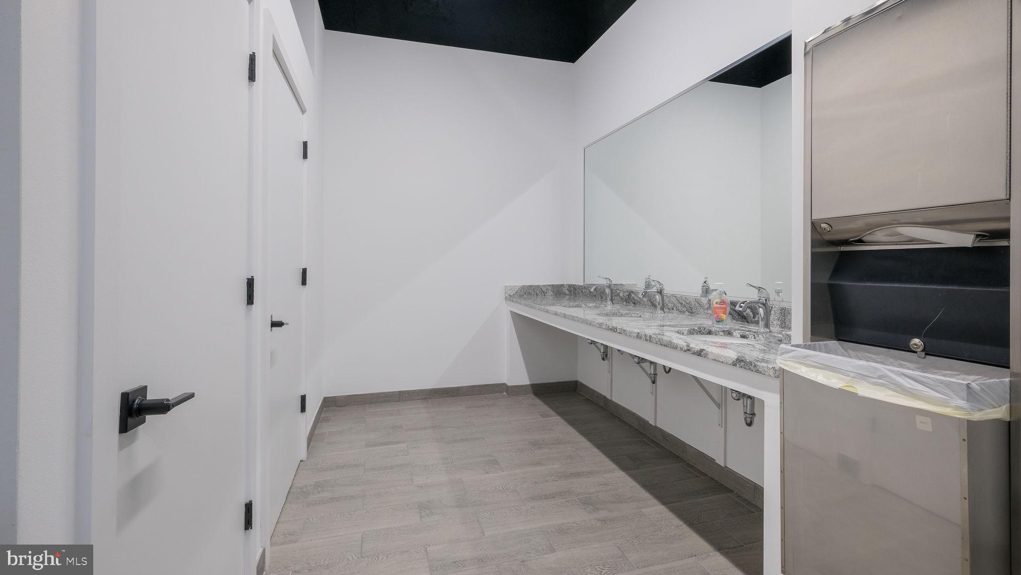 LOGAN SQUARE - Residential Lease