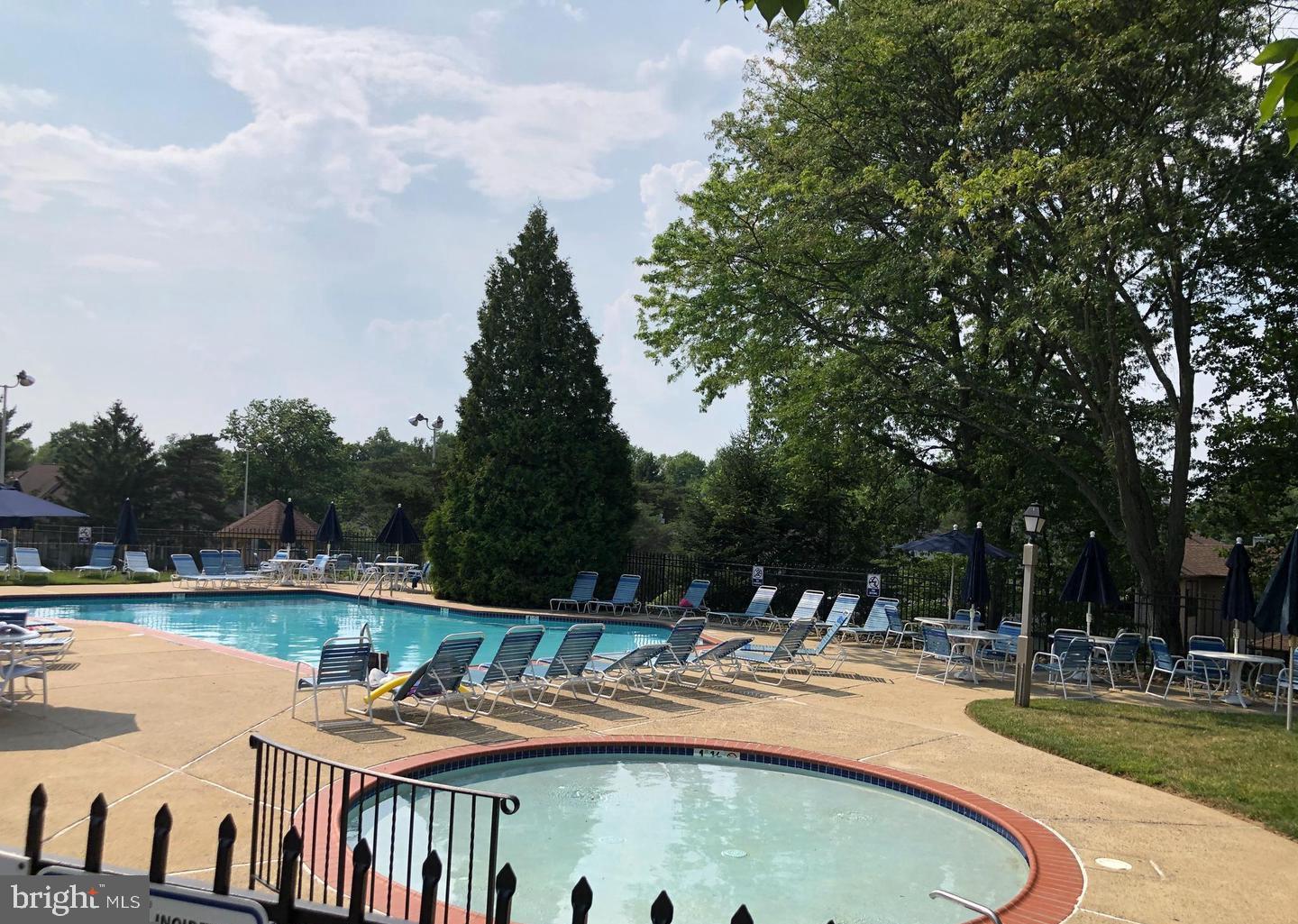 HAMPTON GREENS - Residential