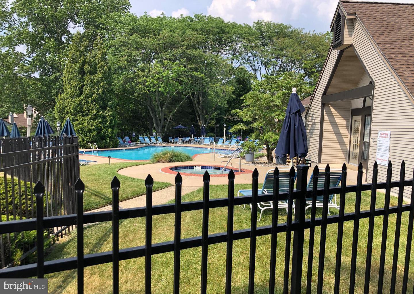 HAMPTON GREENS - Residential