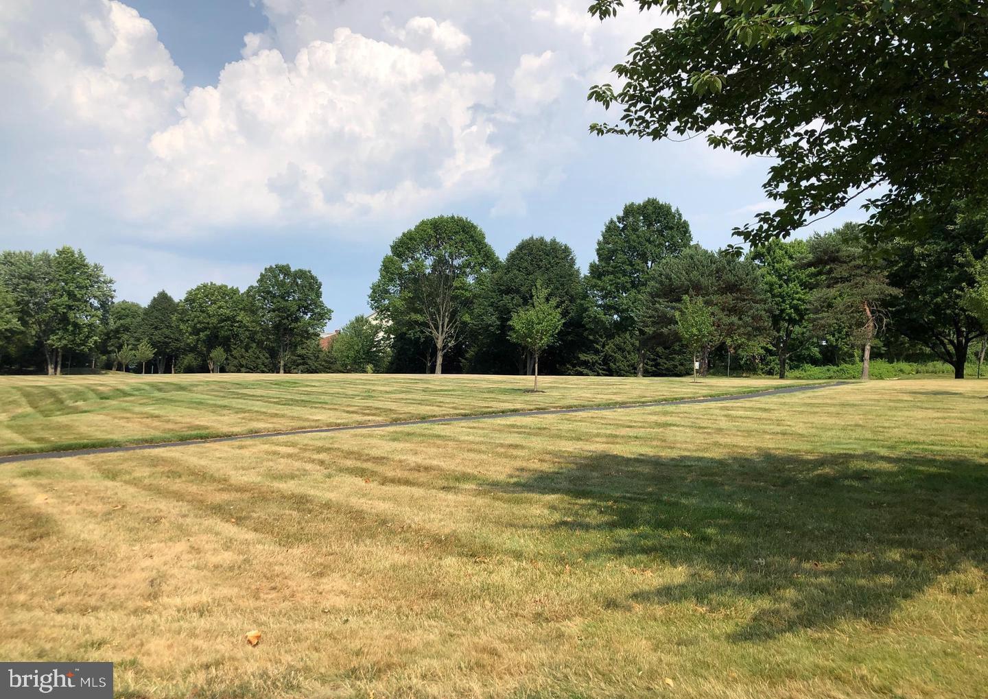 HAMPTON GREENS - Residential